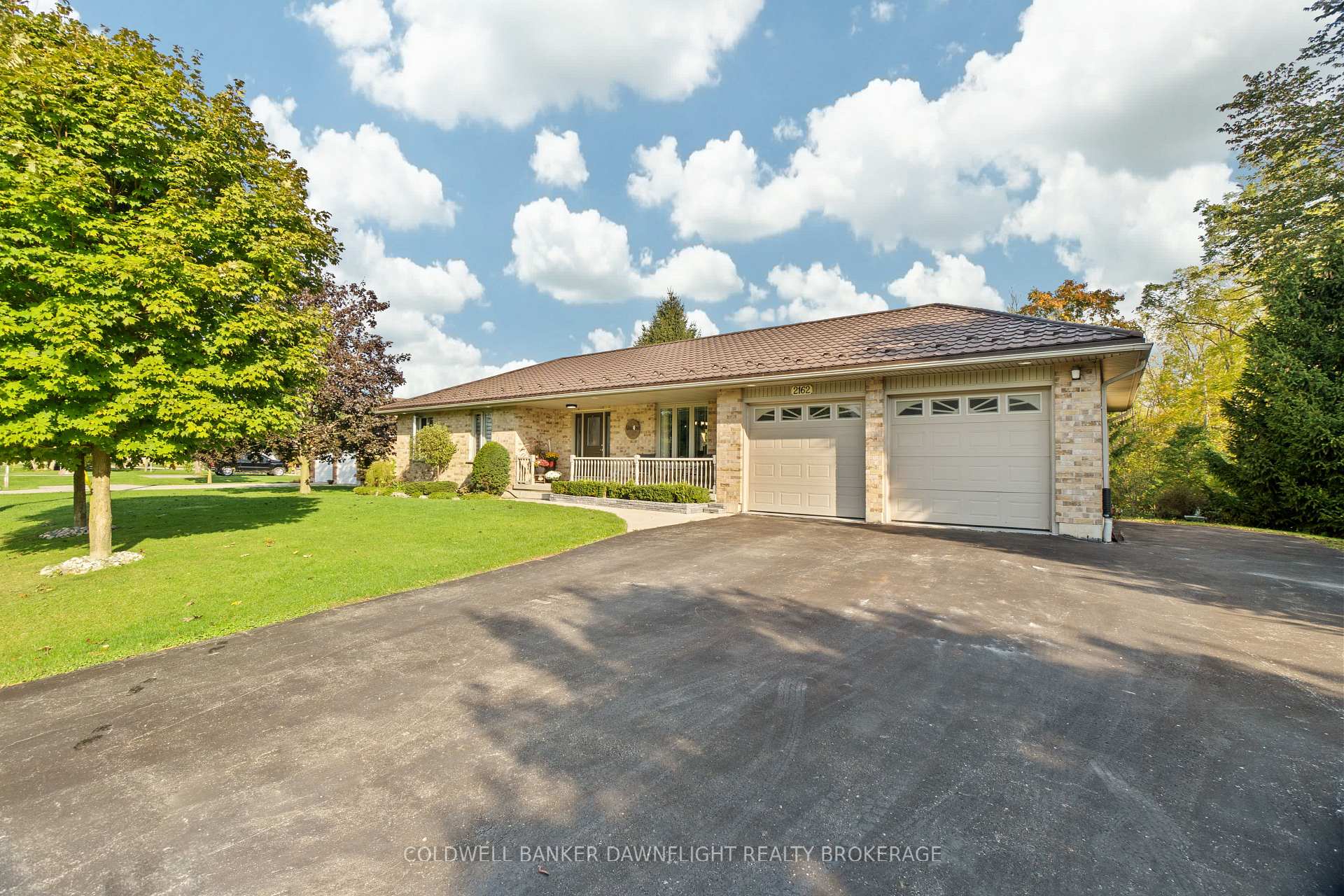 Photo 1 of 2162 Parkhill Drive, North Middlesex, Parkhill — HOMEH