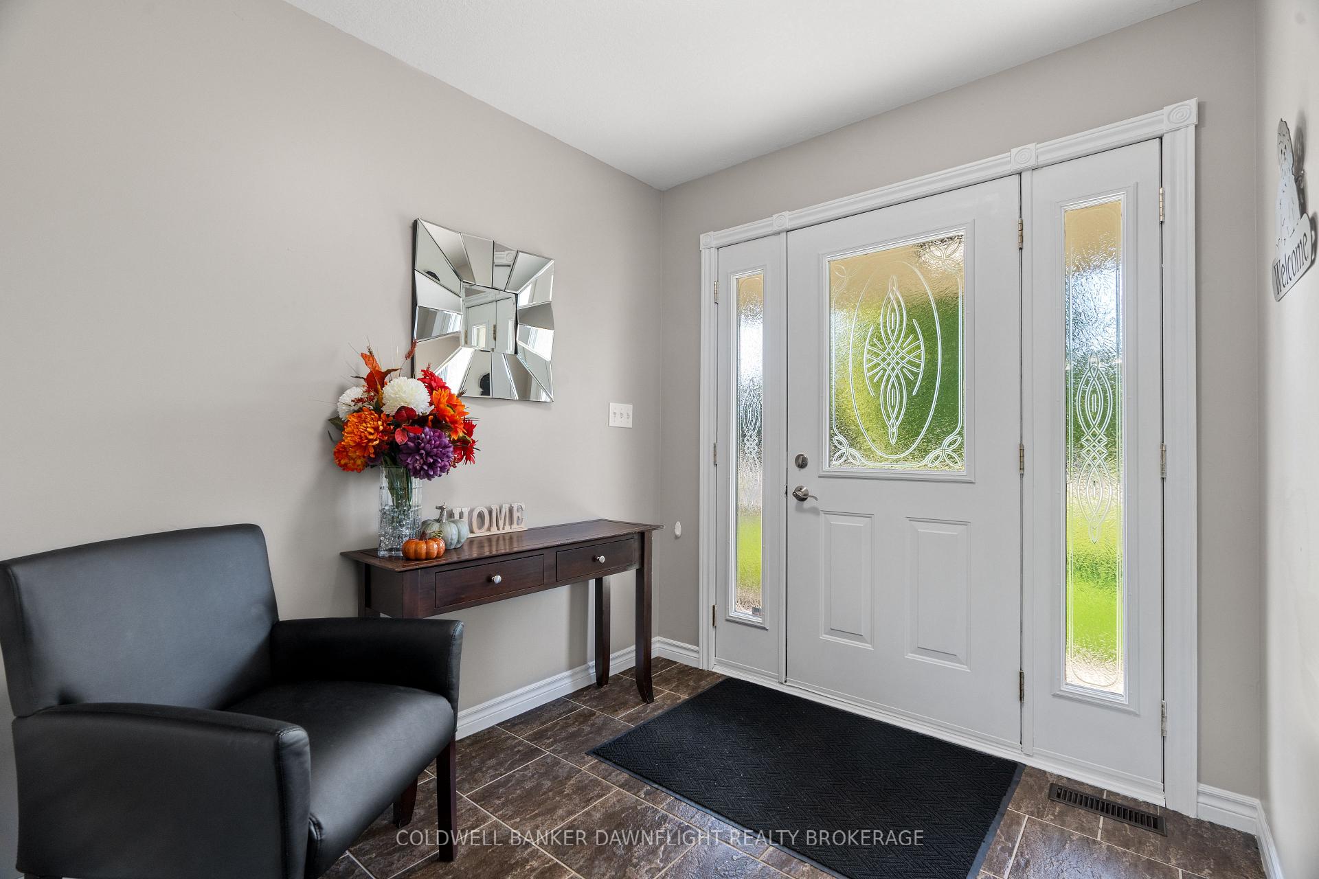Photo 6 of 2162 Parkhill Drive, North Middlesex, Parkhill — HOMEH