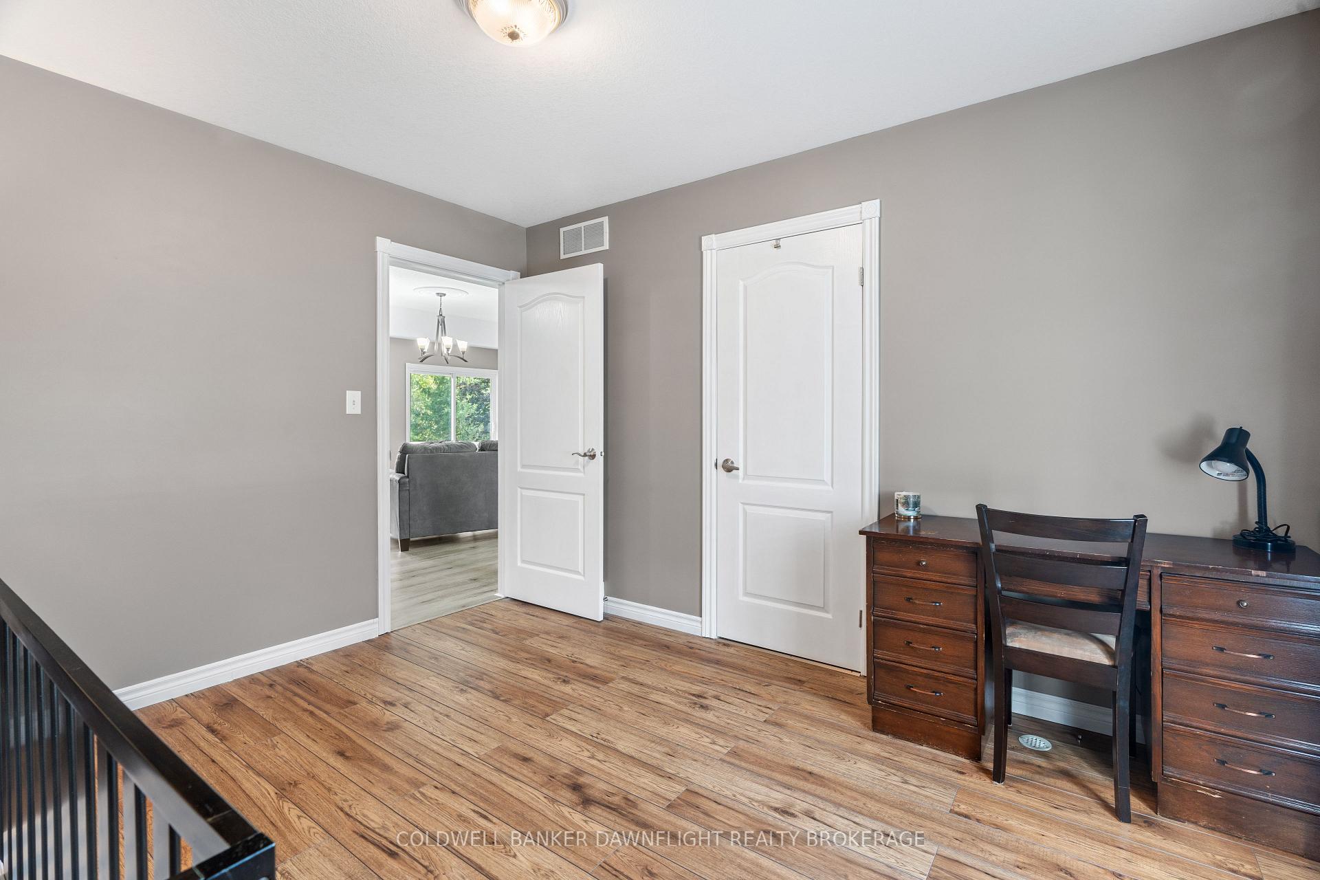 Photo 24 of 2162 Parkhill Drive, North Middlesex, Parkhill — HOMEH