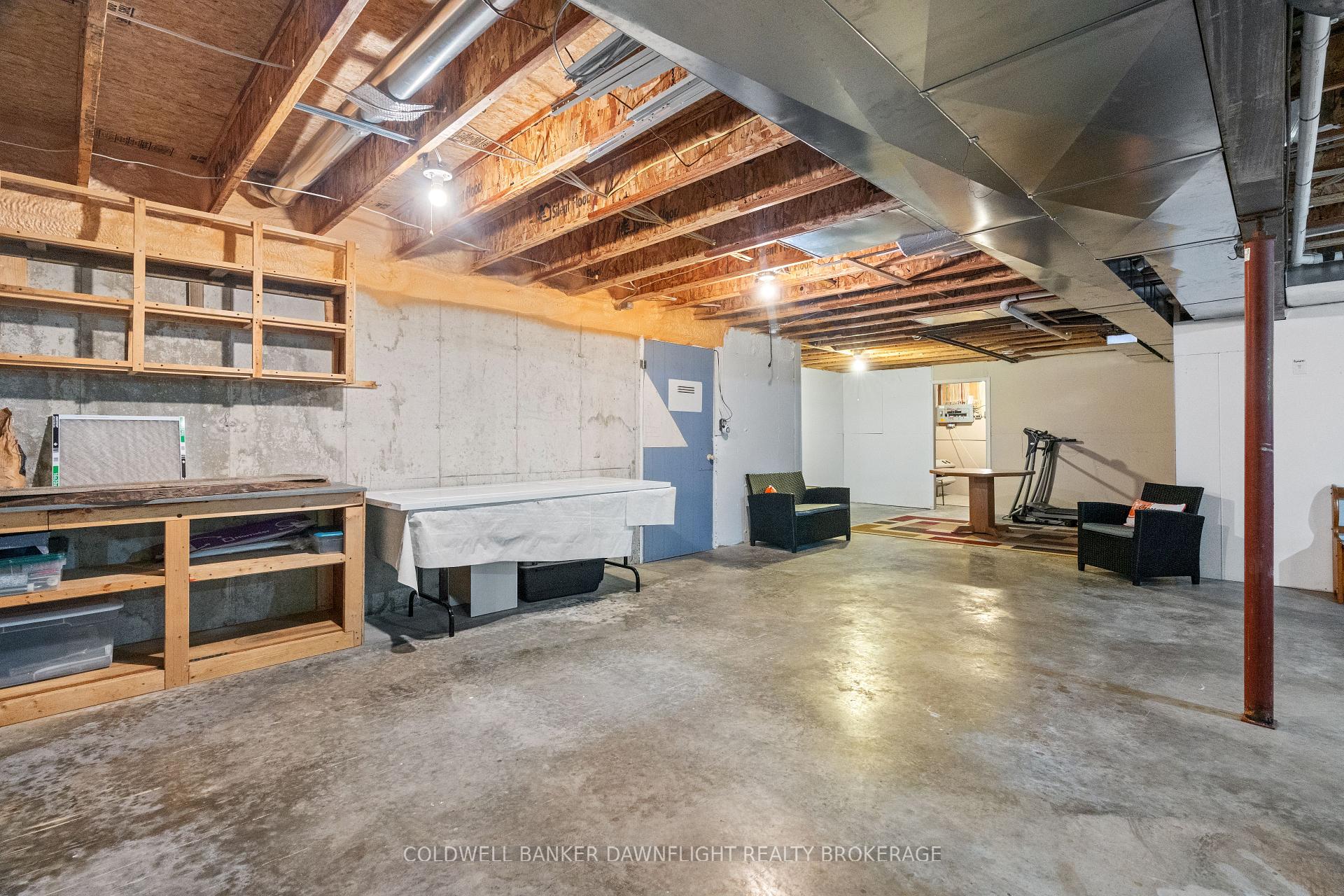 Photo 33 of 2162 Parkhill Drive, North Middlesex, Parkhill — HOMEH