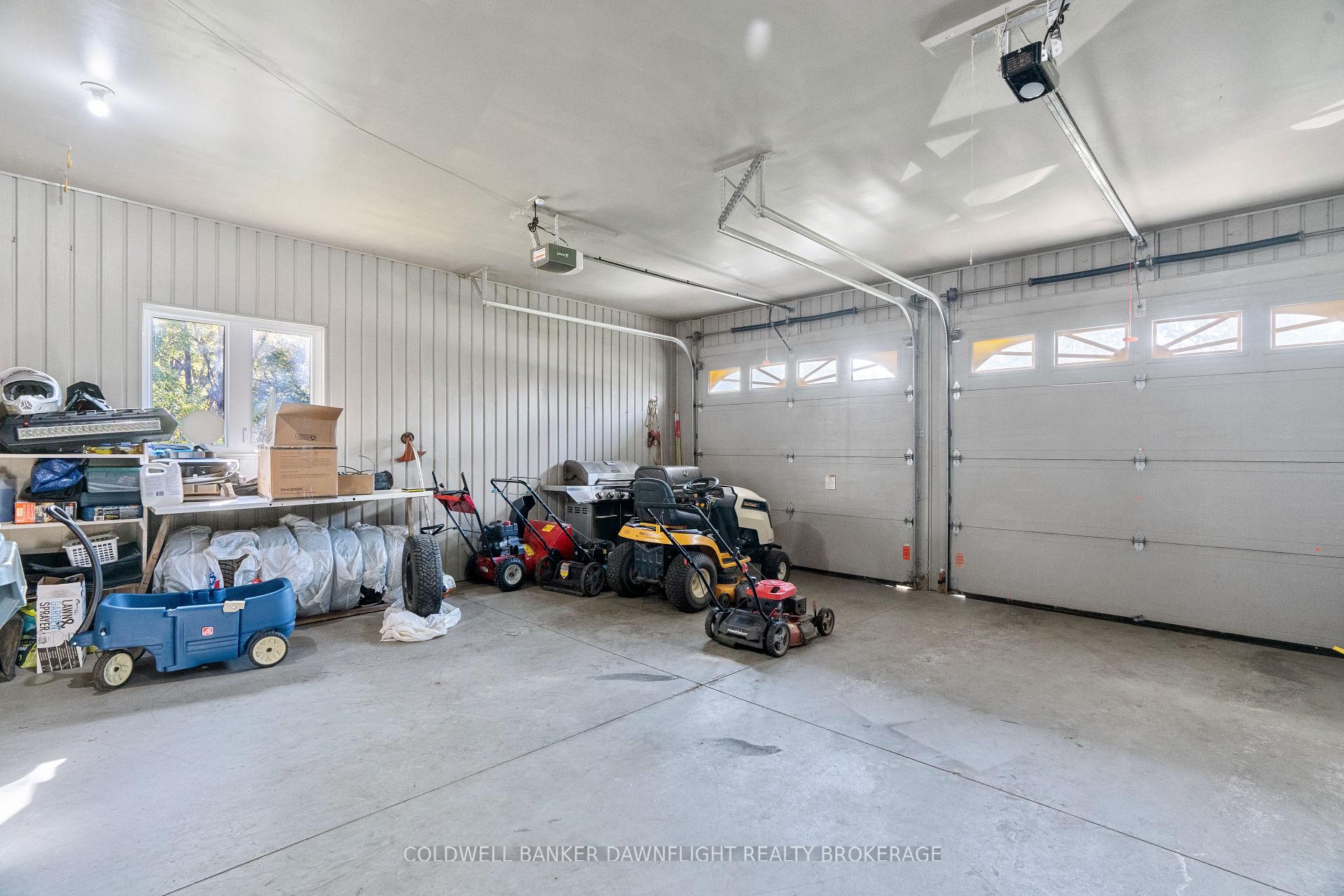 Photo 37 of 2162 Parkhill Drive, North Middlesex, Parkhill — HOMEH