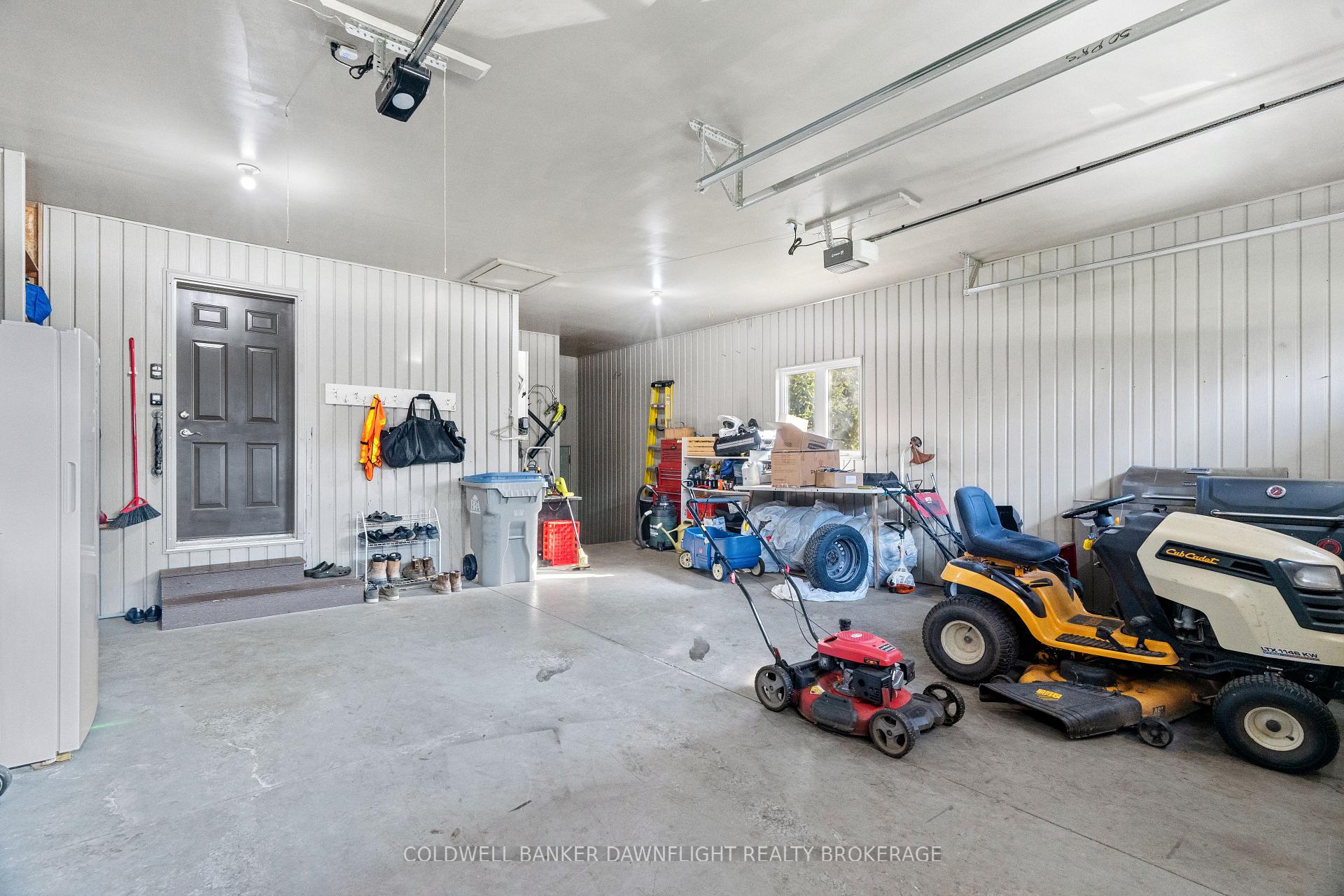 Photo 38 of 2162 Parkhill Drive, North Middlesex, Parkhill — HOMEH