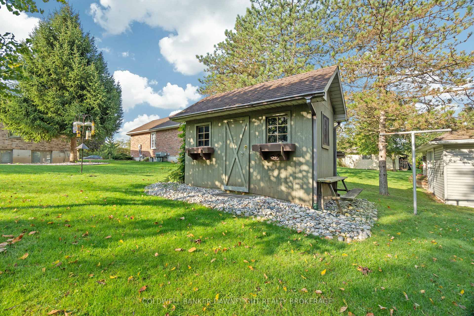 Photo 42 of 2162 Parkhill Drive, North Middlesex, Parkhill — HOMEH