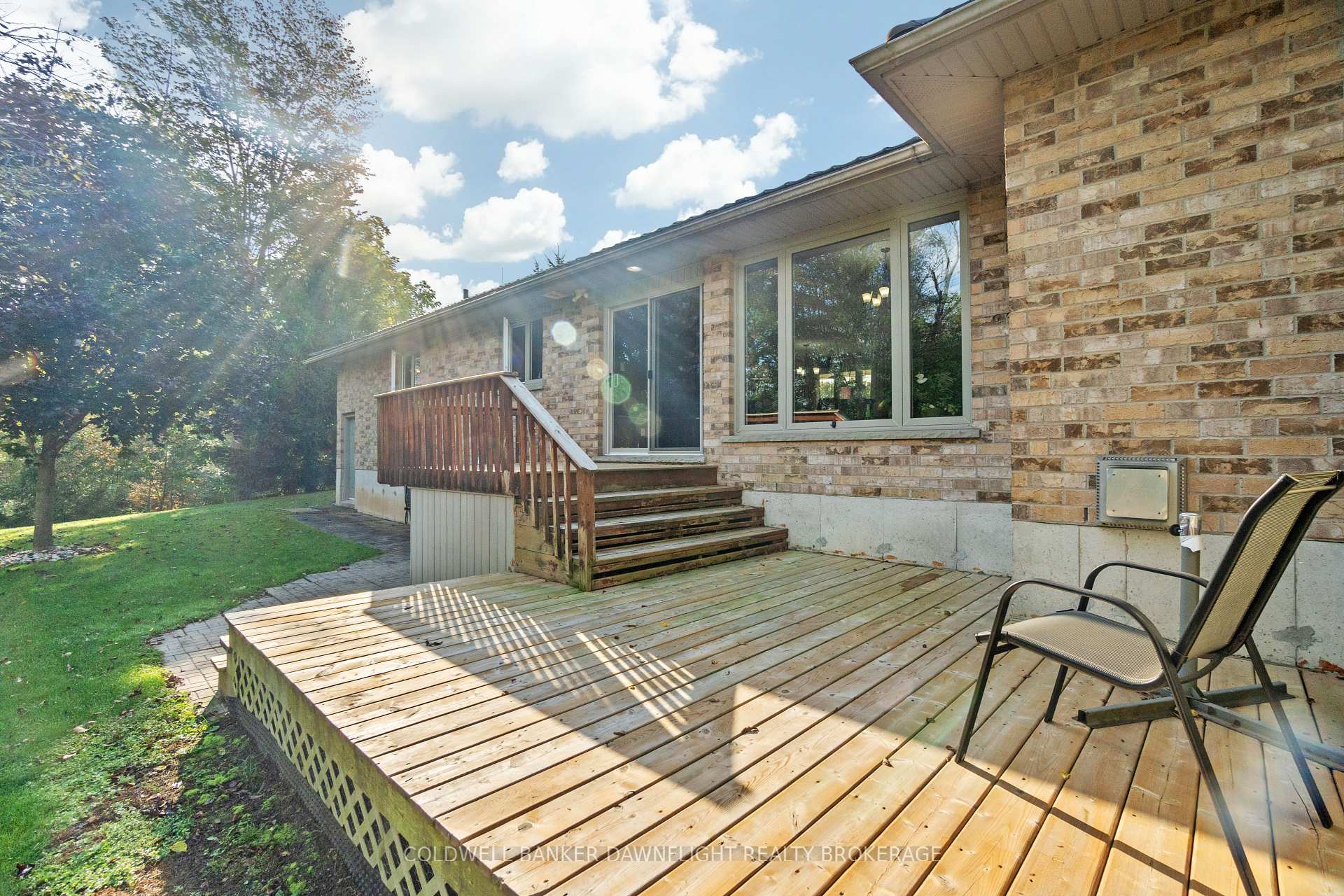 Photo 45 of 2162 Parkhill Drive, North Middlesex, Parkhill — HOMEH