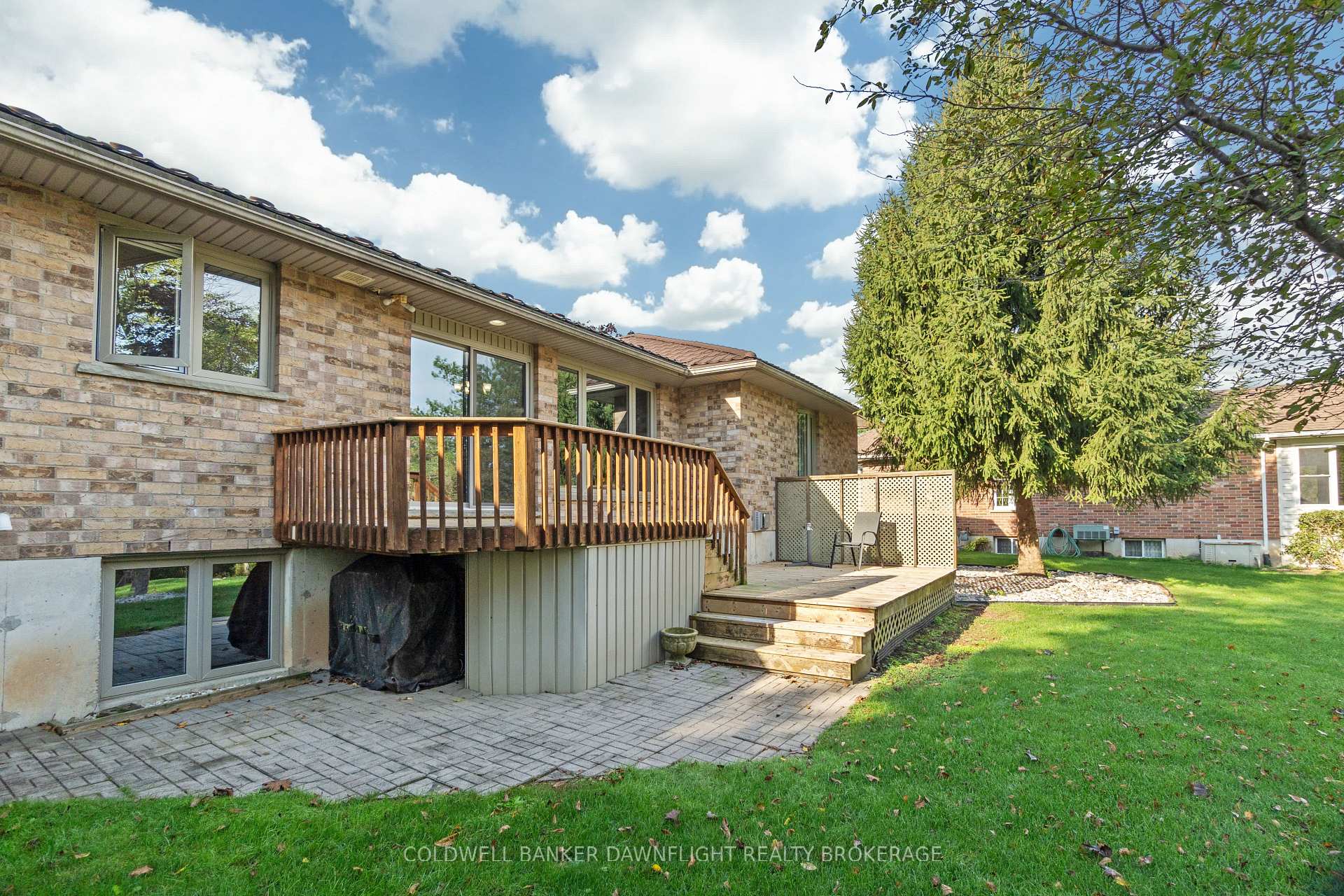 Photo 46 of 2162 Parkhill Drive, North Middlesex, Parkhill — HOMEH
