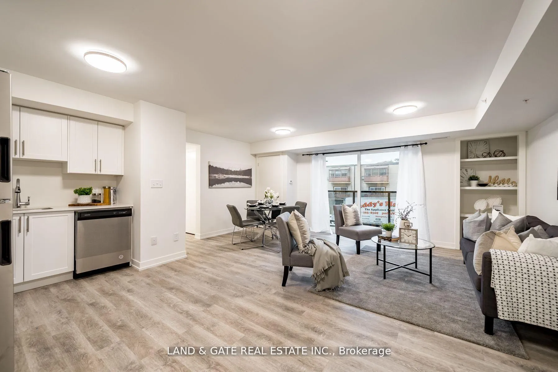 Photo 6 of Unit 510, 976 Simcoe Street N, Oshawa, Centennial — HOMEH