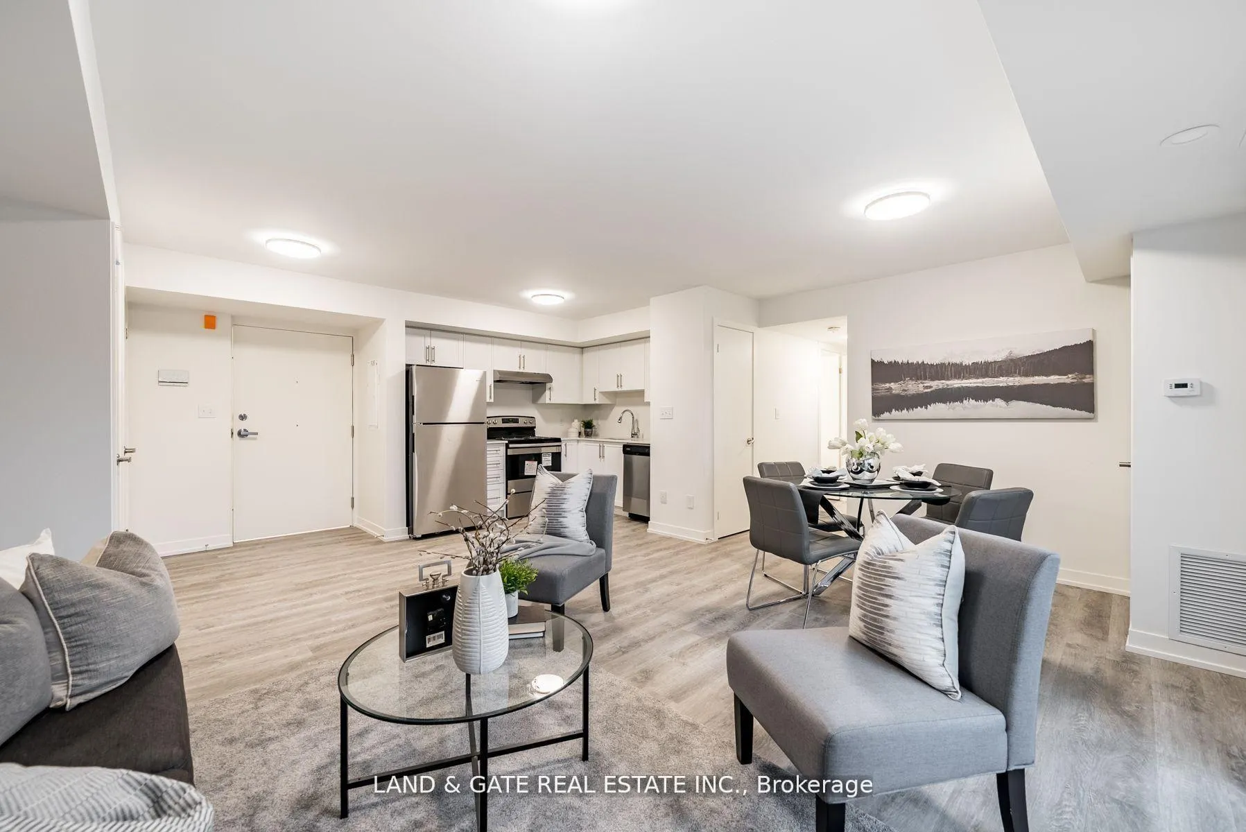 Photo 8 of Unit 510, 976 Simcoe Street N, Oshawa, Centennial — HOMEH