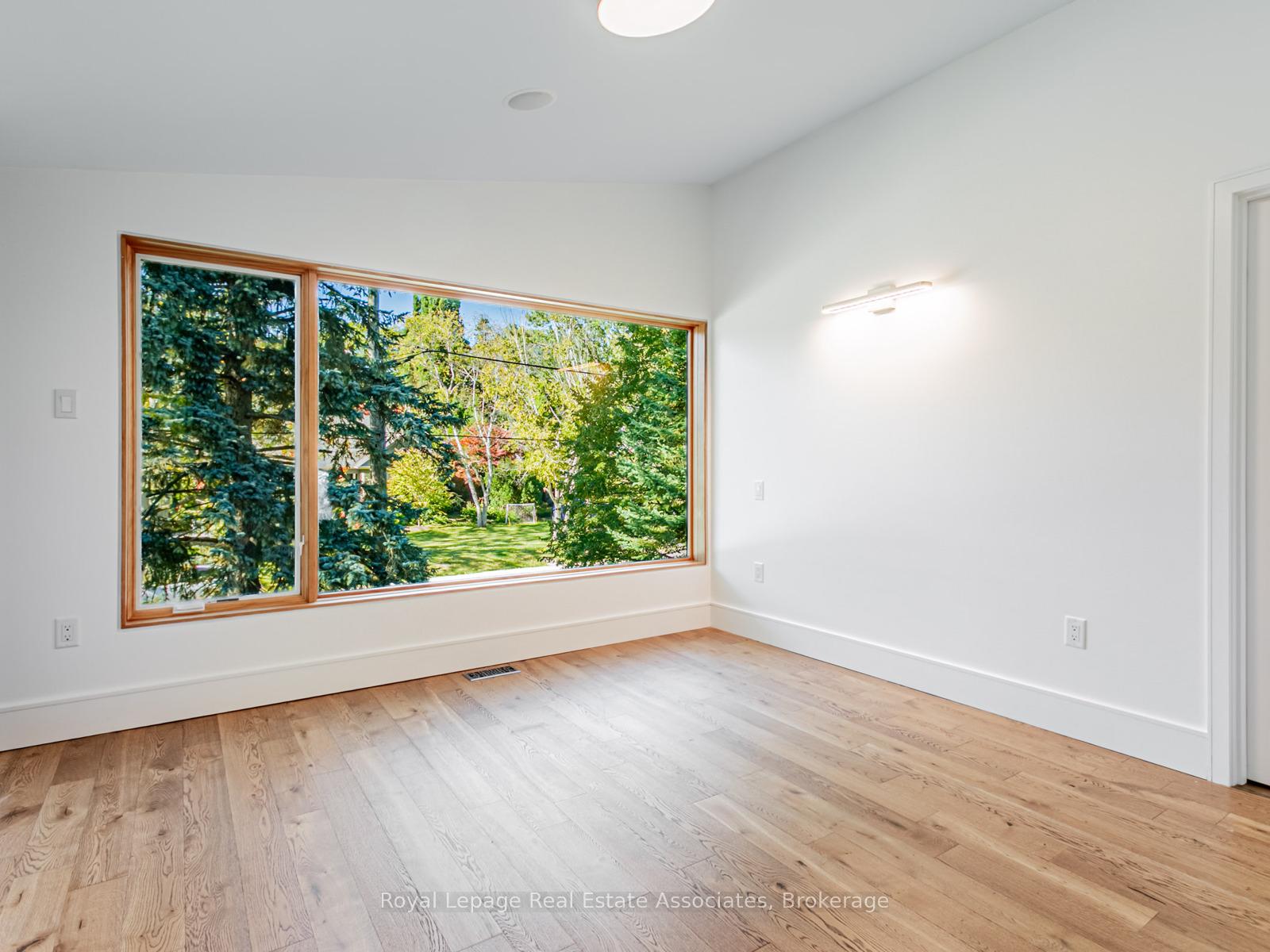 Photo 25 of 66 Inglewood Drive, Mississauga, Mineola — HOMEH