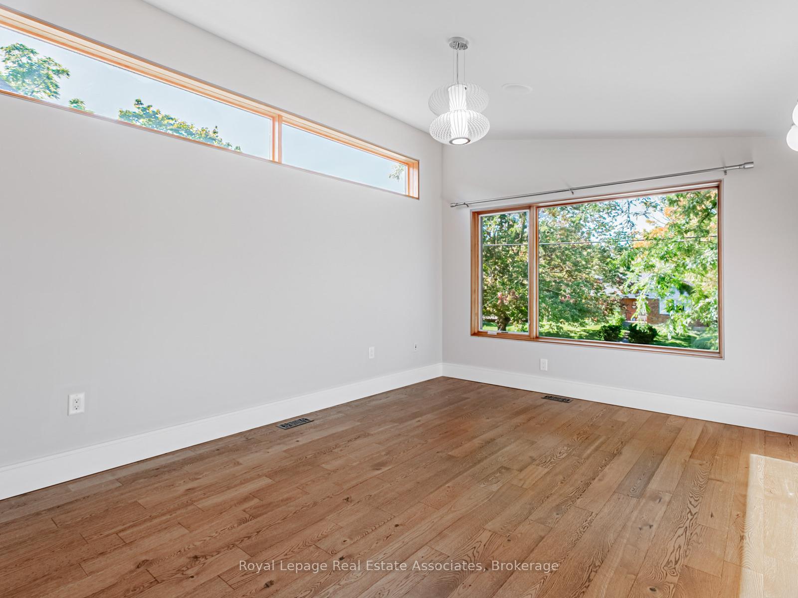 Photo 28 of 66 Inglewood Drive, Mississauga, Mineola — HOMEH