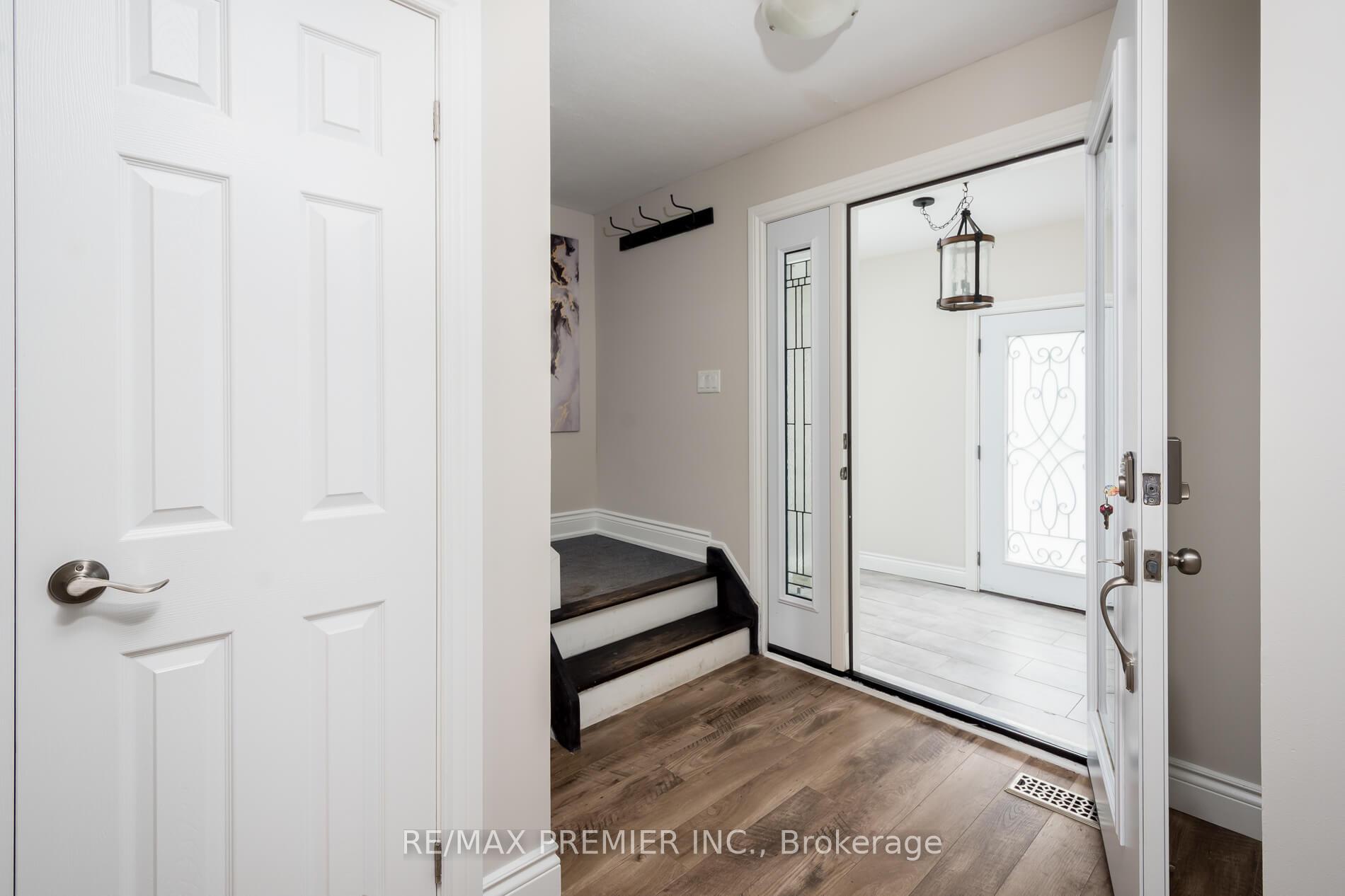 Photo 5 of 15 Maple Avenue W, New Tecumseth, Beeton — HOMEH