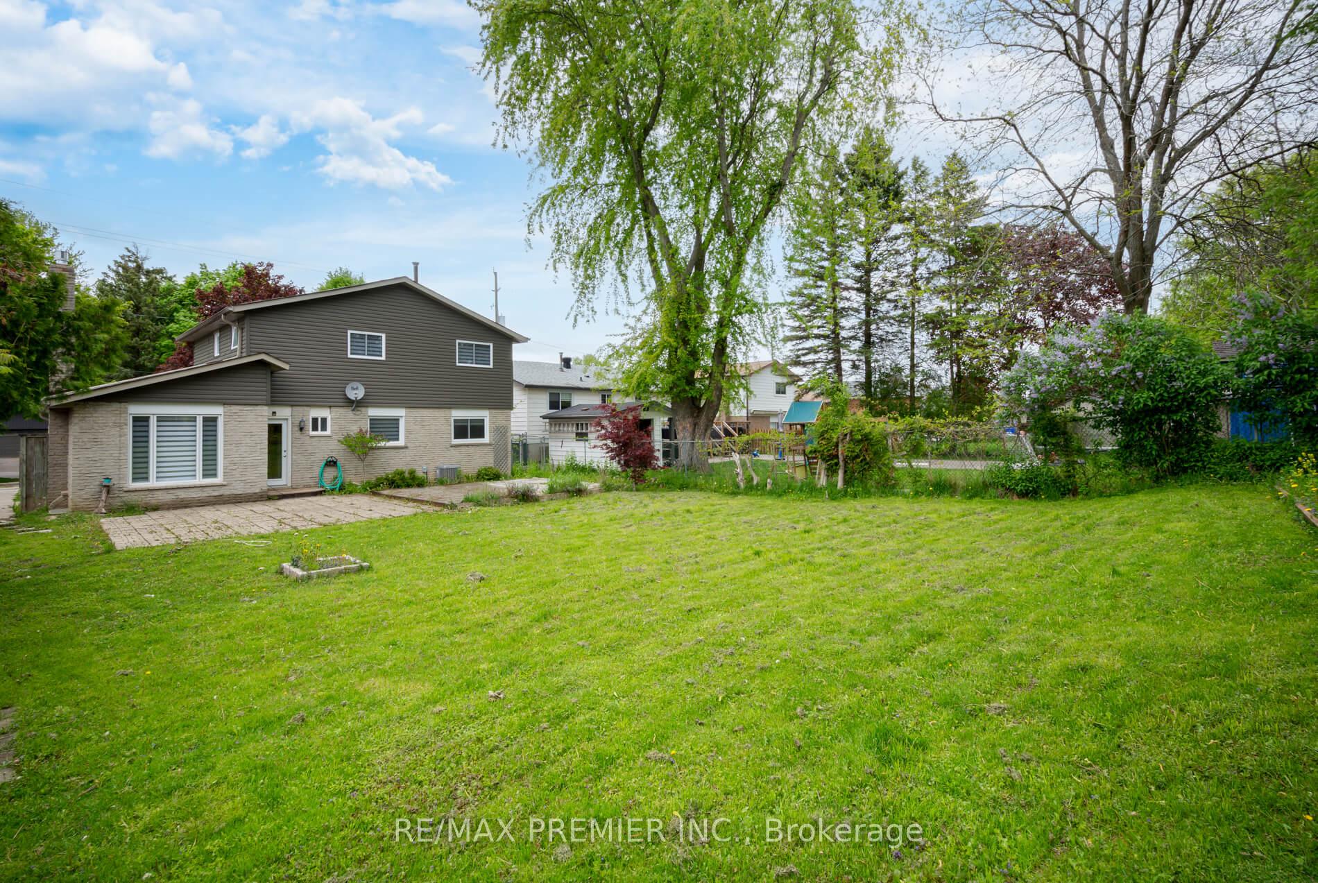 Photo 37 of 15 Maple Avenue W, New Tecumseth, Beeton — HOMEH