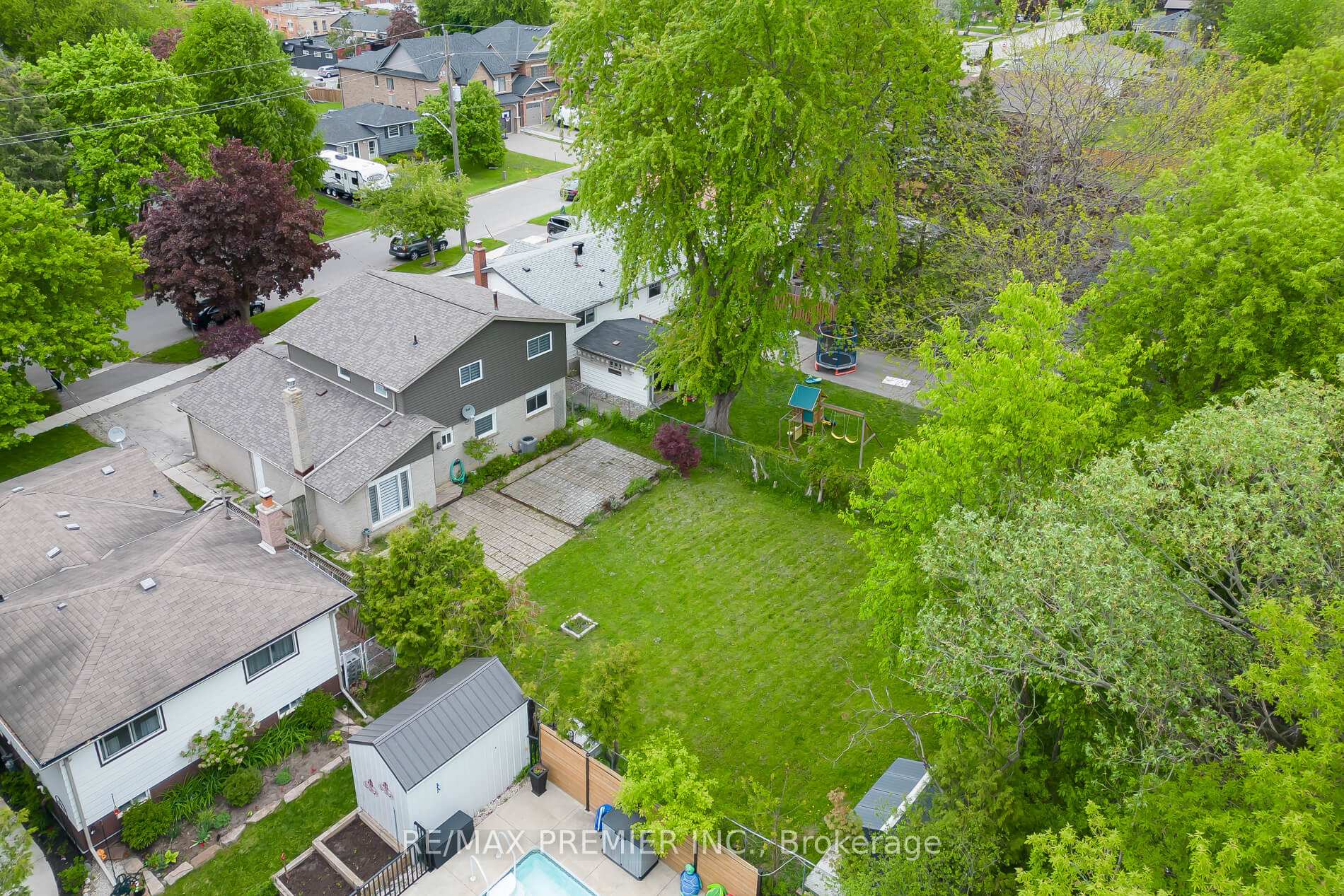 Photo 42 of 15 Maple Avenue W, New Tecumseth, Beeton — HOMEH