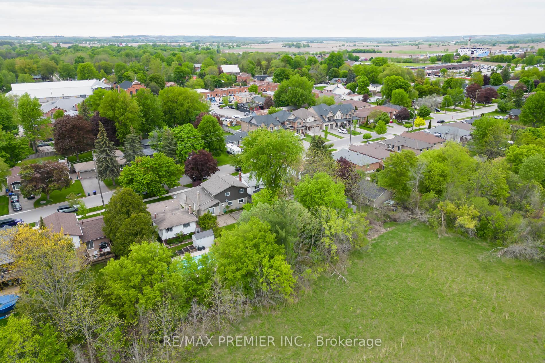 Photo 43 of 15 Maple Avenue W, New Tecumseth, Beeton — HOMEH