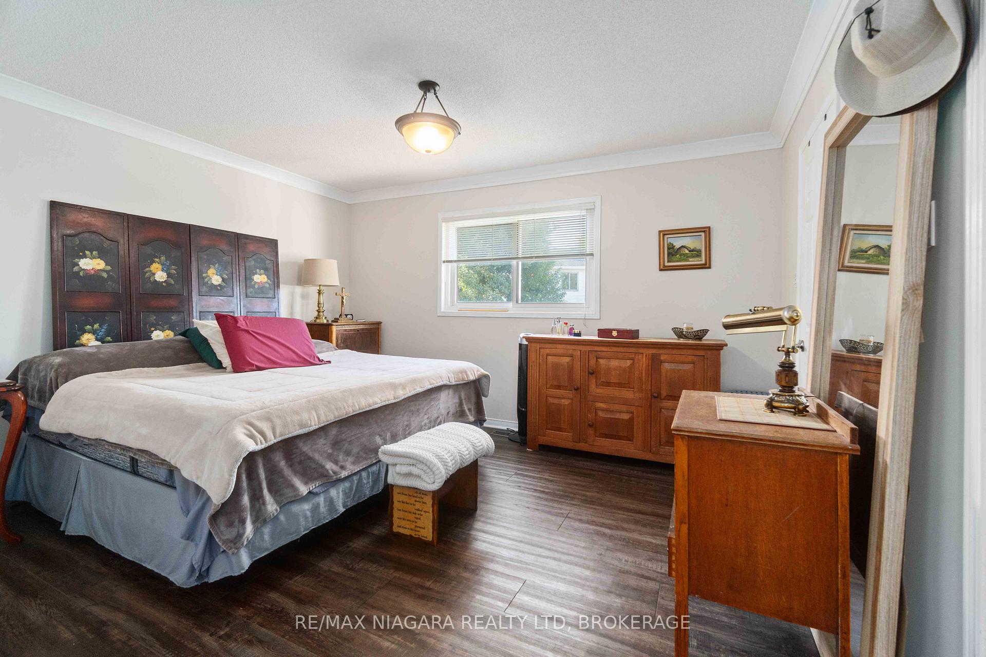 Photo 16 of 14 Meadowbrook Lane, Pelham, Fonthill — HOMEH