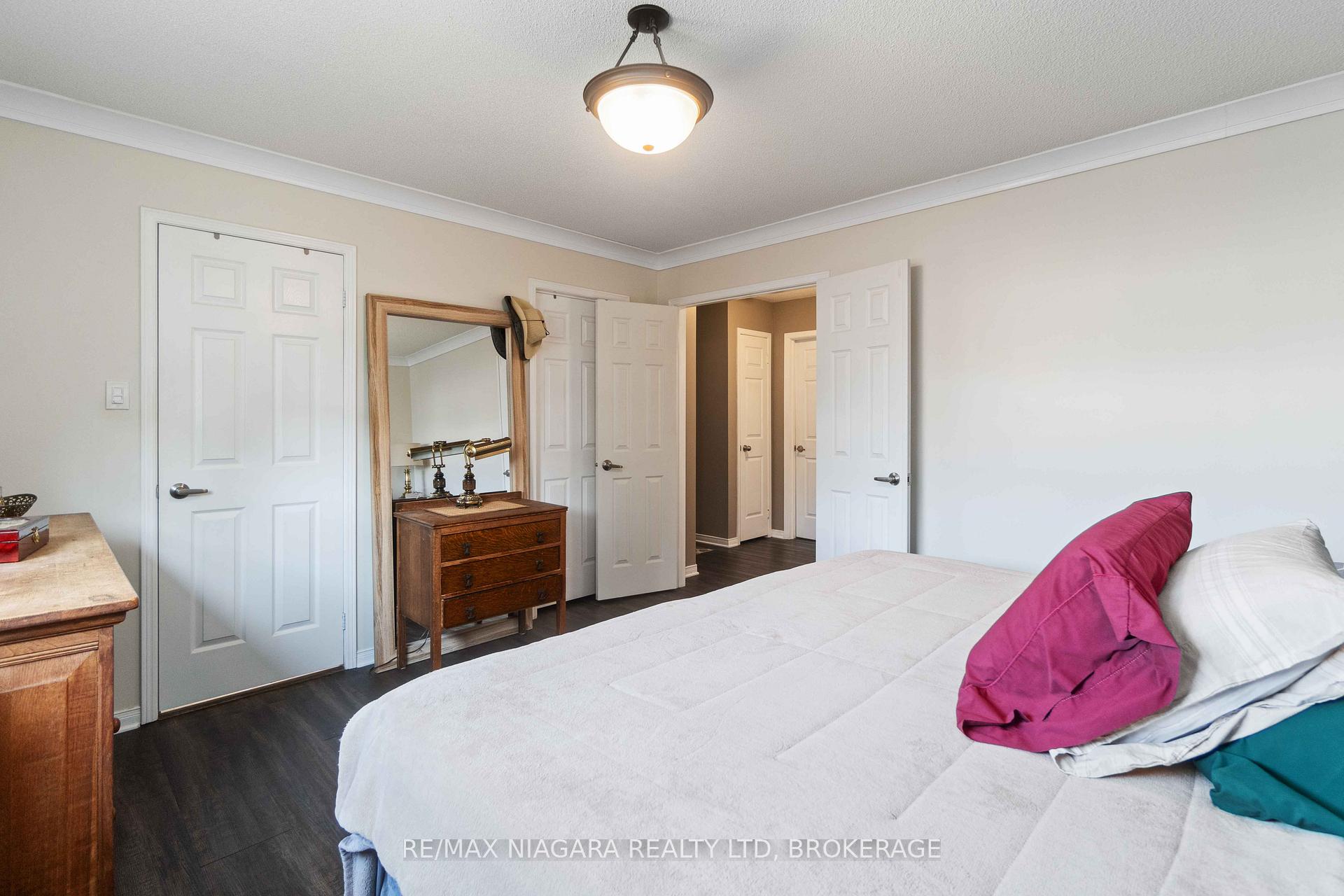 Photo 17 of 14 Meadowbrook Lane, Pelham, Fonthill — HOMEH