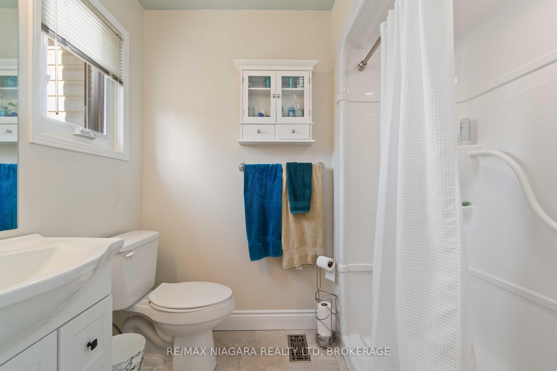 Photo 18 of 14 Meadowbrook Lane, Pelham, Fonthill — HOMEH
