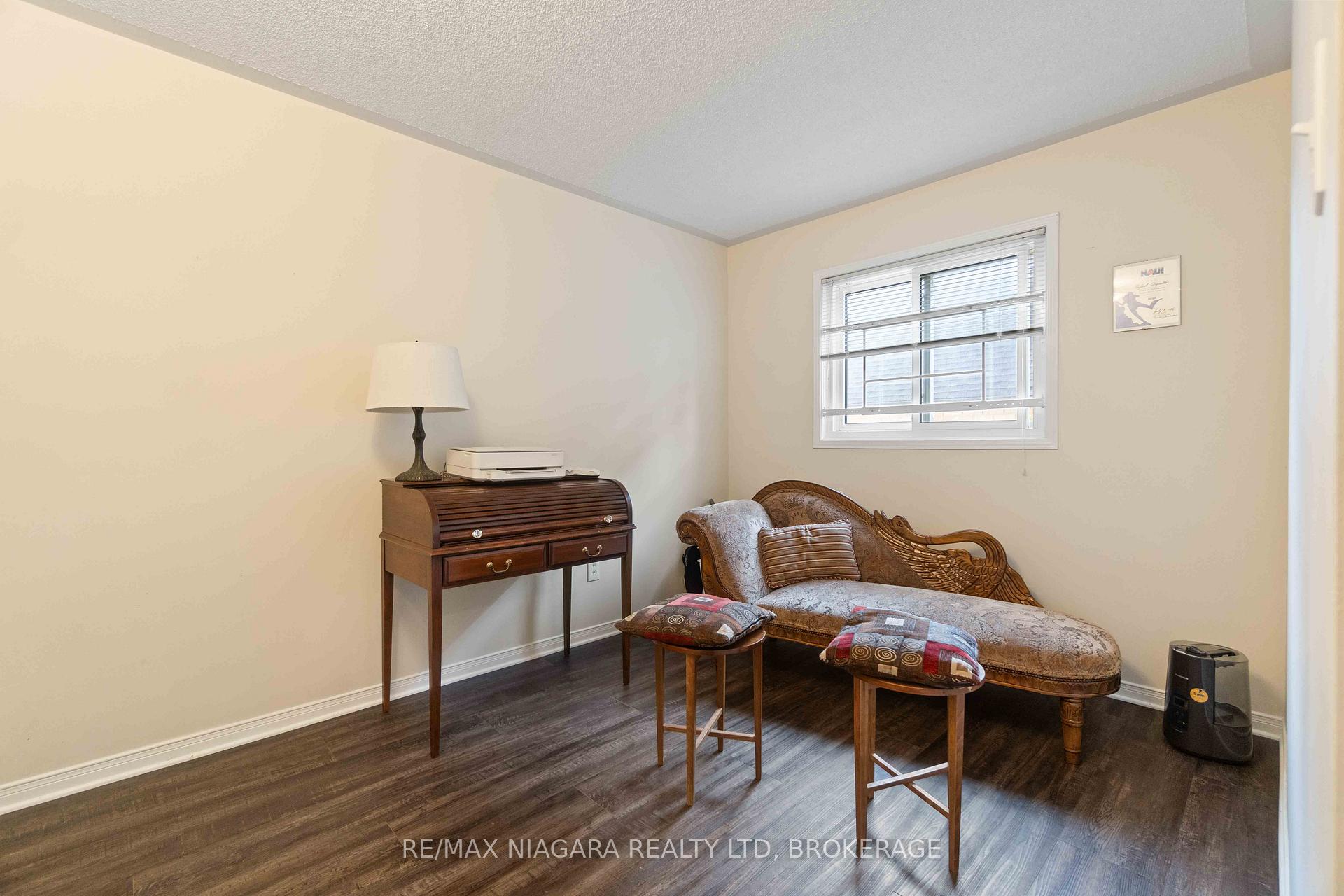 Photo 19 of 14 Meadowbrook Lane, Pelham, Fonthill — HOMEH