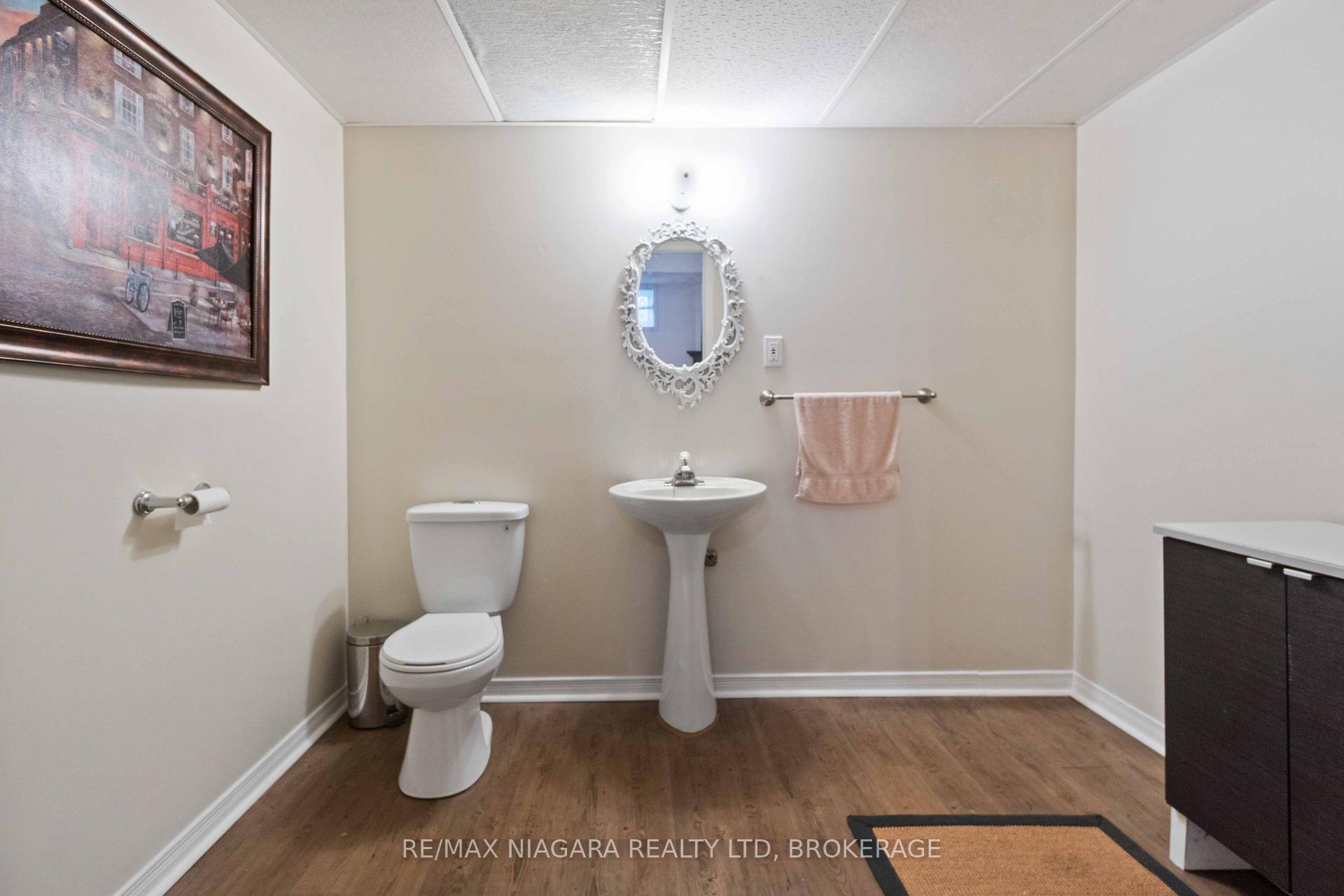 Photo 28 of 14 Meadowbrook Lane, Pelham, Fonthill — HOMEH