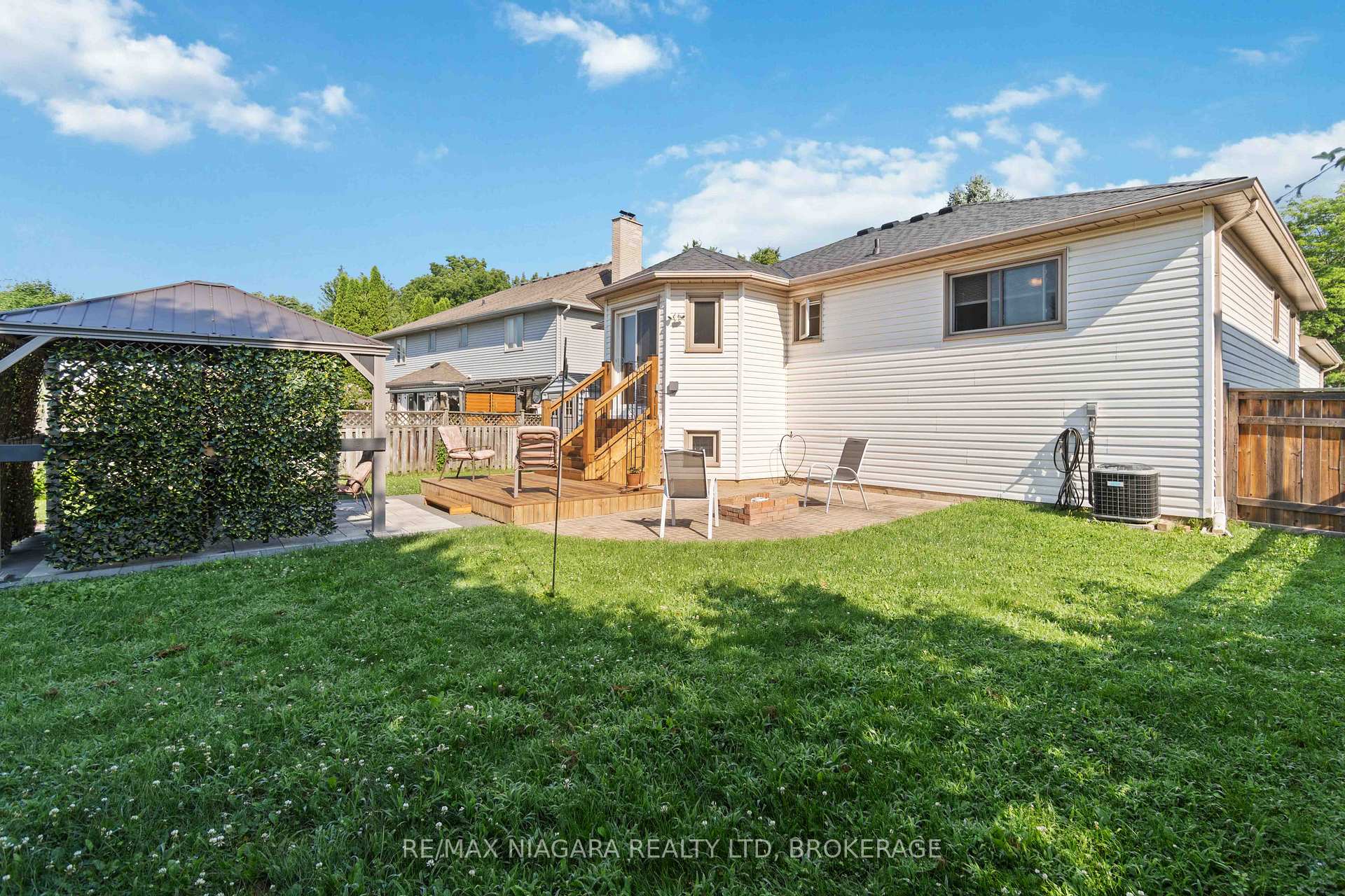 Photo 39 of 14 Meadowbrook Lane, Pelham, Fonthill — HOMEH