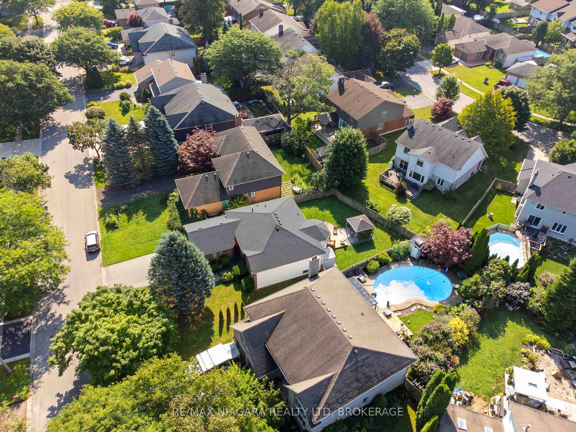 Photo 40 of 14 Meadowbrook Lane, Pelham, Fonthill — HOMEH