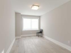 Photo 9 of 26A Pines Avenue, Mississauga, Clarkson — HOMEH