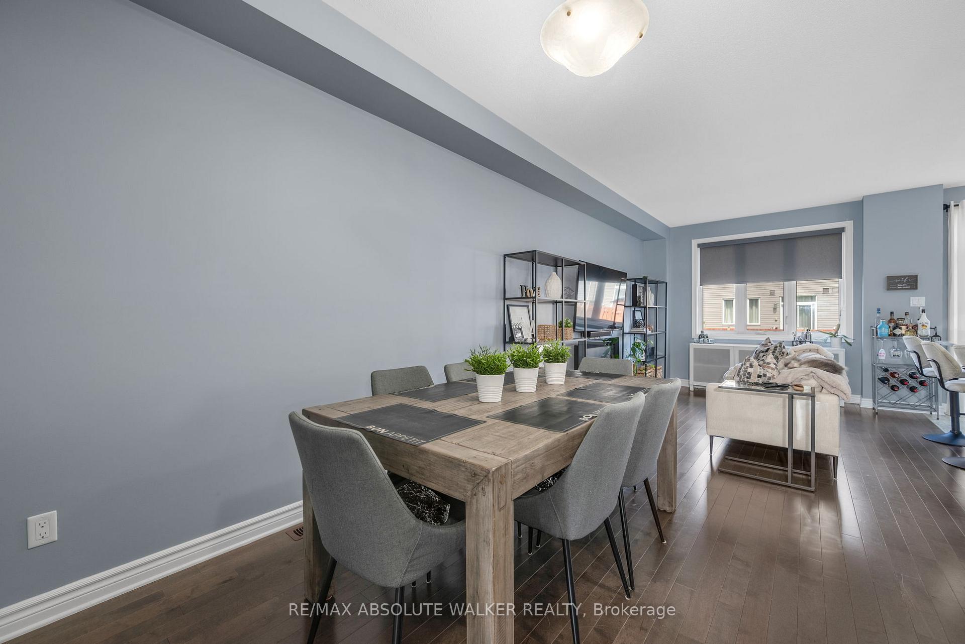 Photo 5 of 707 Decoeur Drive, Ottawa, Avalon West — HOMEH