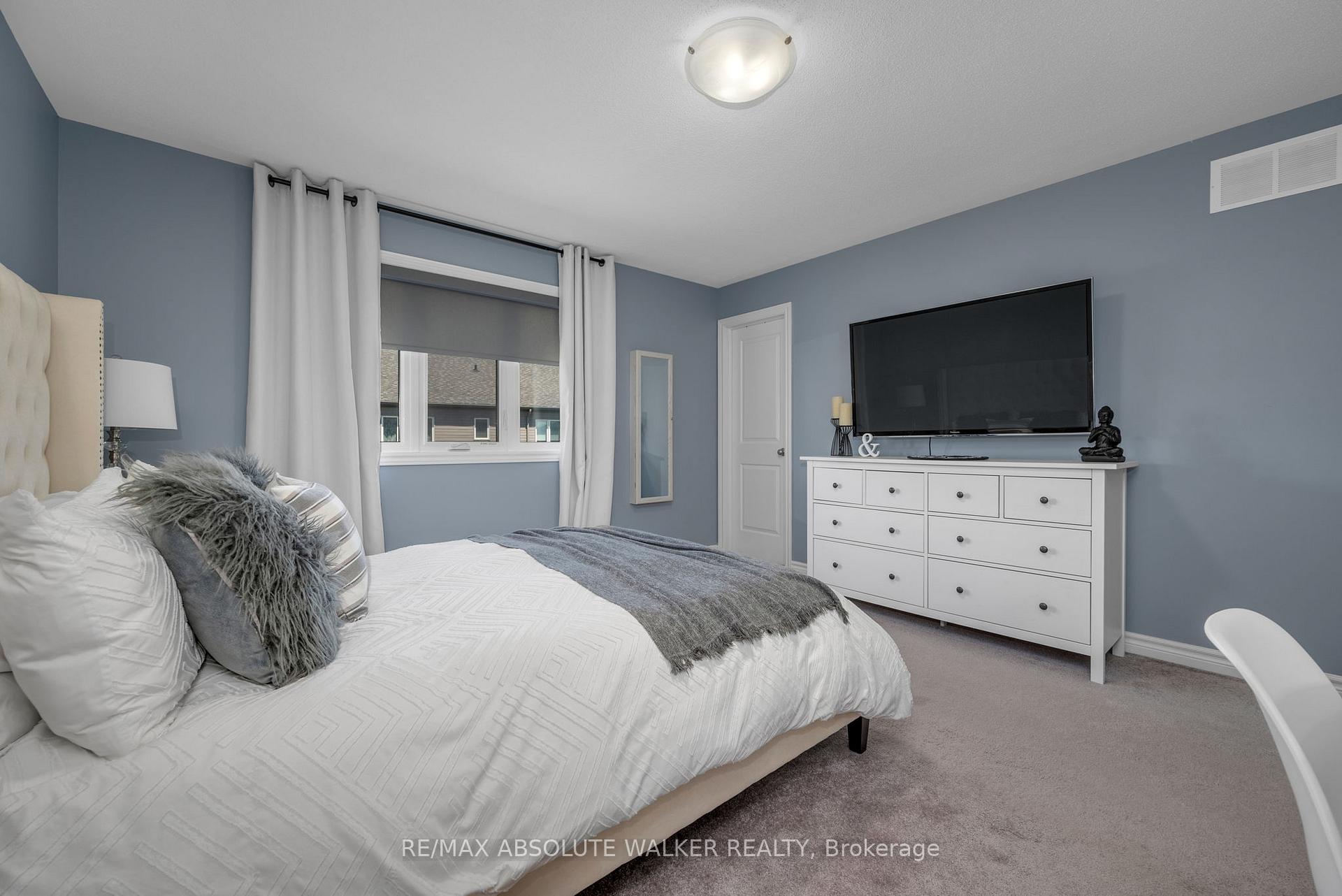 Photo 18 of 707 Decoeur Drive, Ottawa, Avalon West — HOMEH