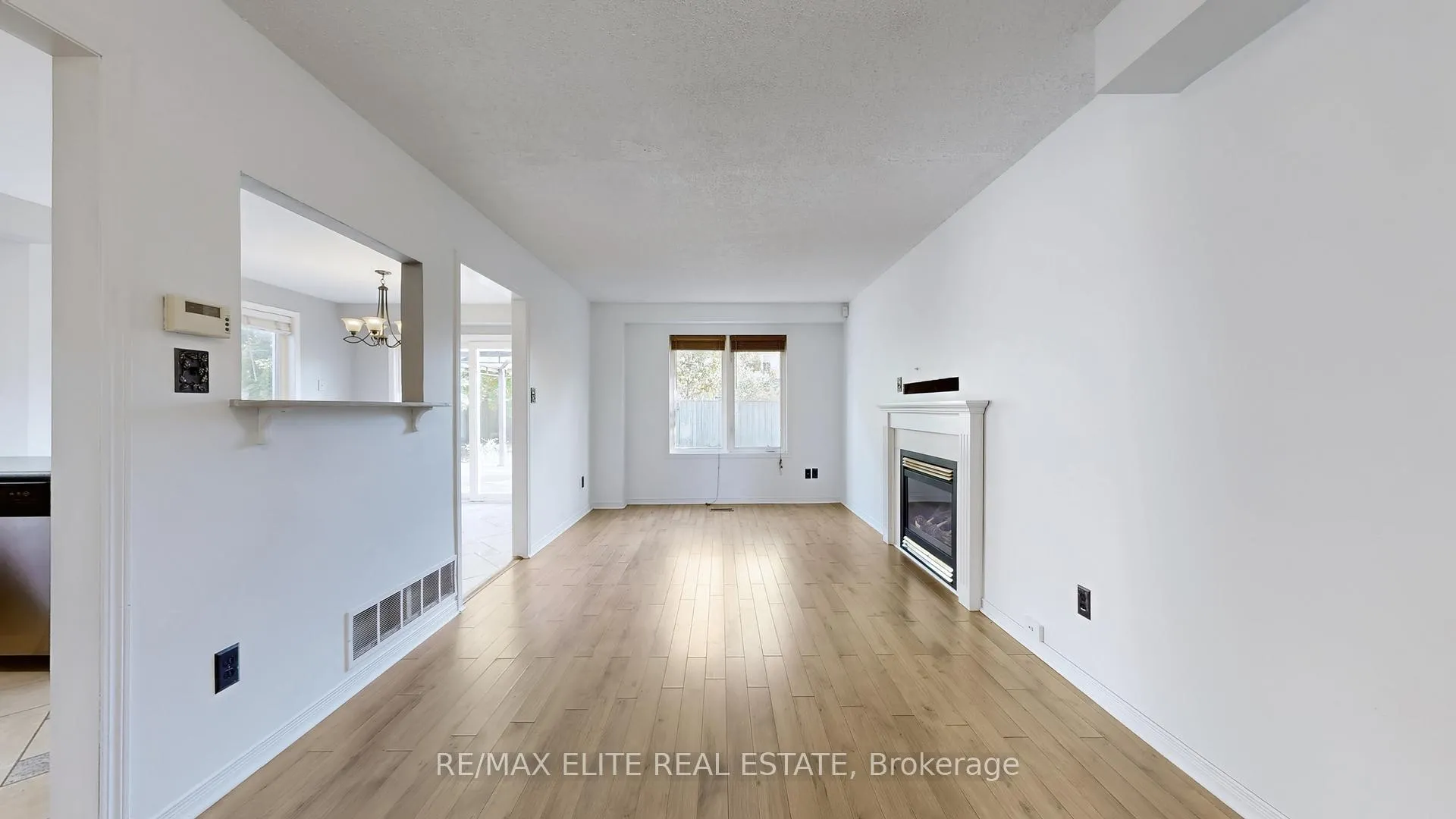 Photo 4 of 1785 Mcgill Court, Oshawa, Samac — HOMEH