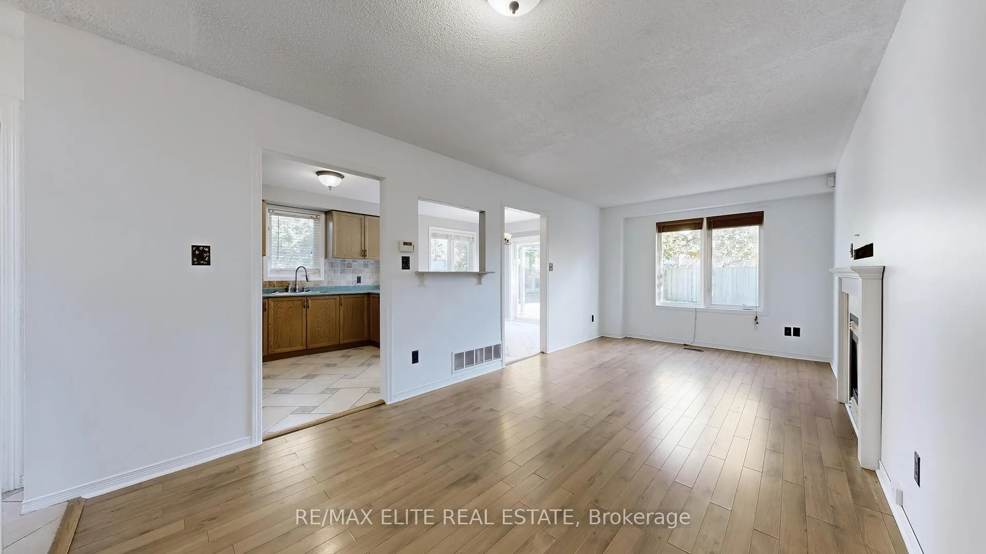 Photo 5 of 1785 Mcgill Court, Oshawa, Samac — HOMEH