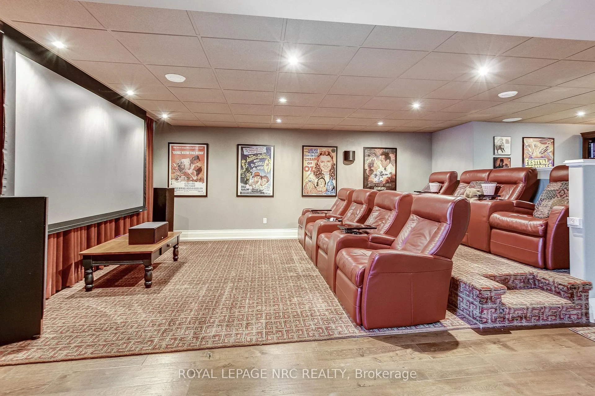 Photo 5 of 6725 Domenic Crescent, Niagara Falls, Stamford — HOMEH