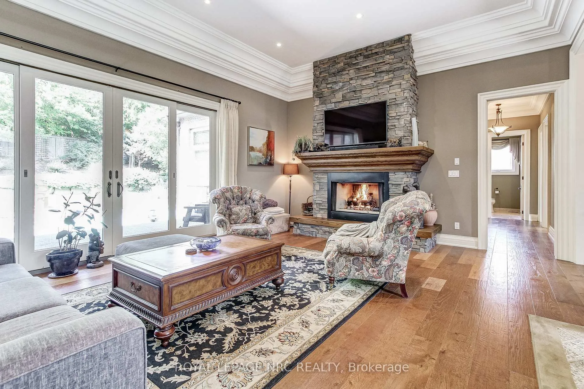Photo 7 of 6725 Domenic Crescent, Niagara Falls, Stamford — HOMEH