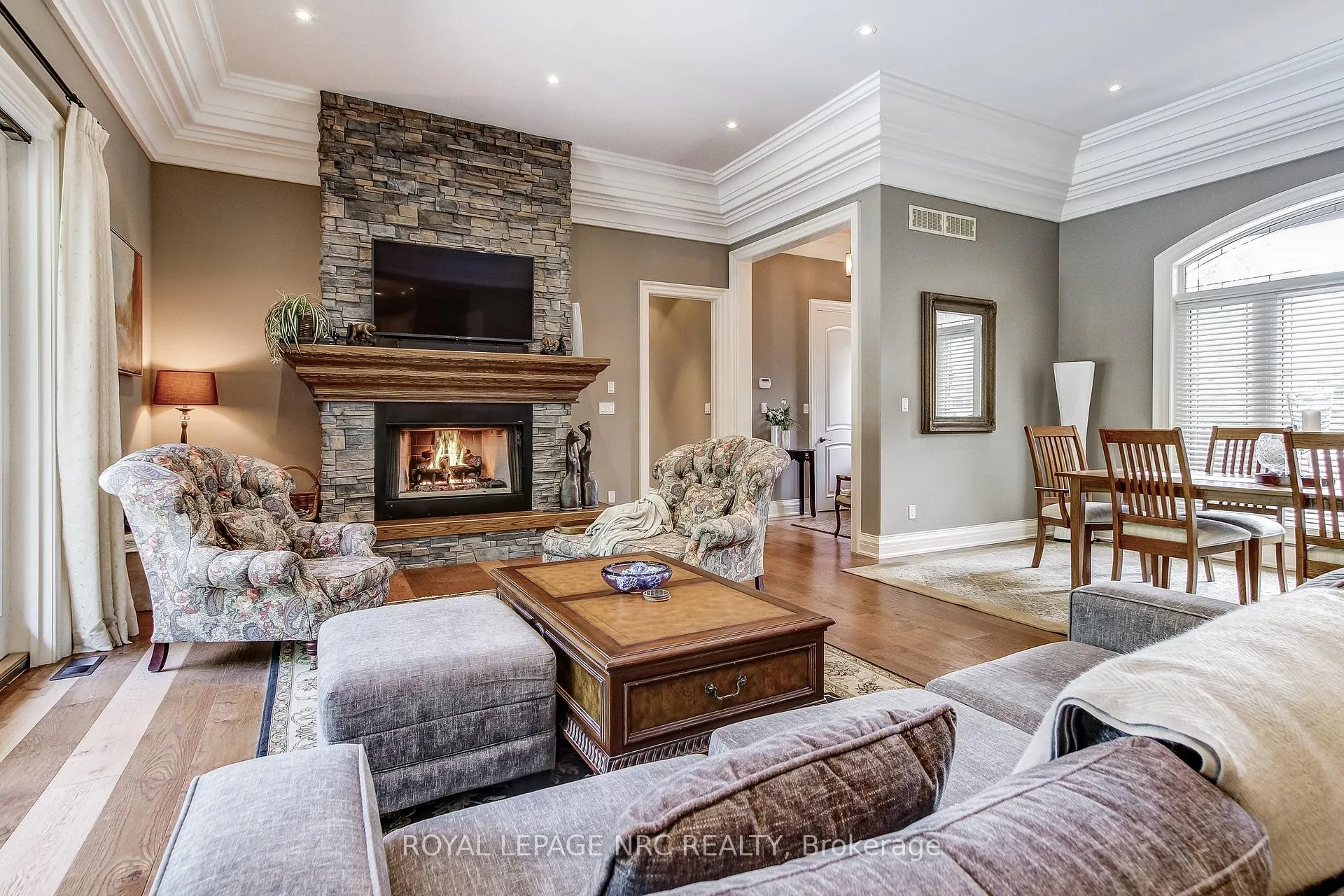 Photo 9 of 6725 Domenic Crescent, Niagara Falls, Stamford — HOMEH