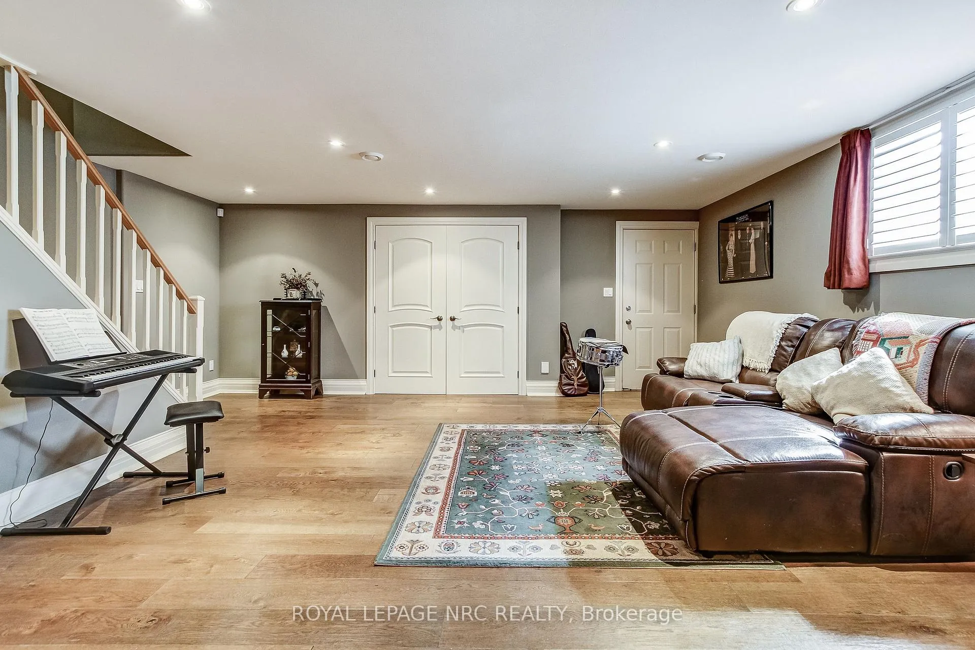 Photo 26 of 6725 Domenic Crescent, Niagara Falls, Stamford — HOMEH