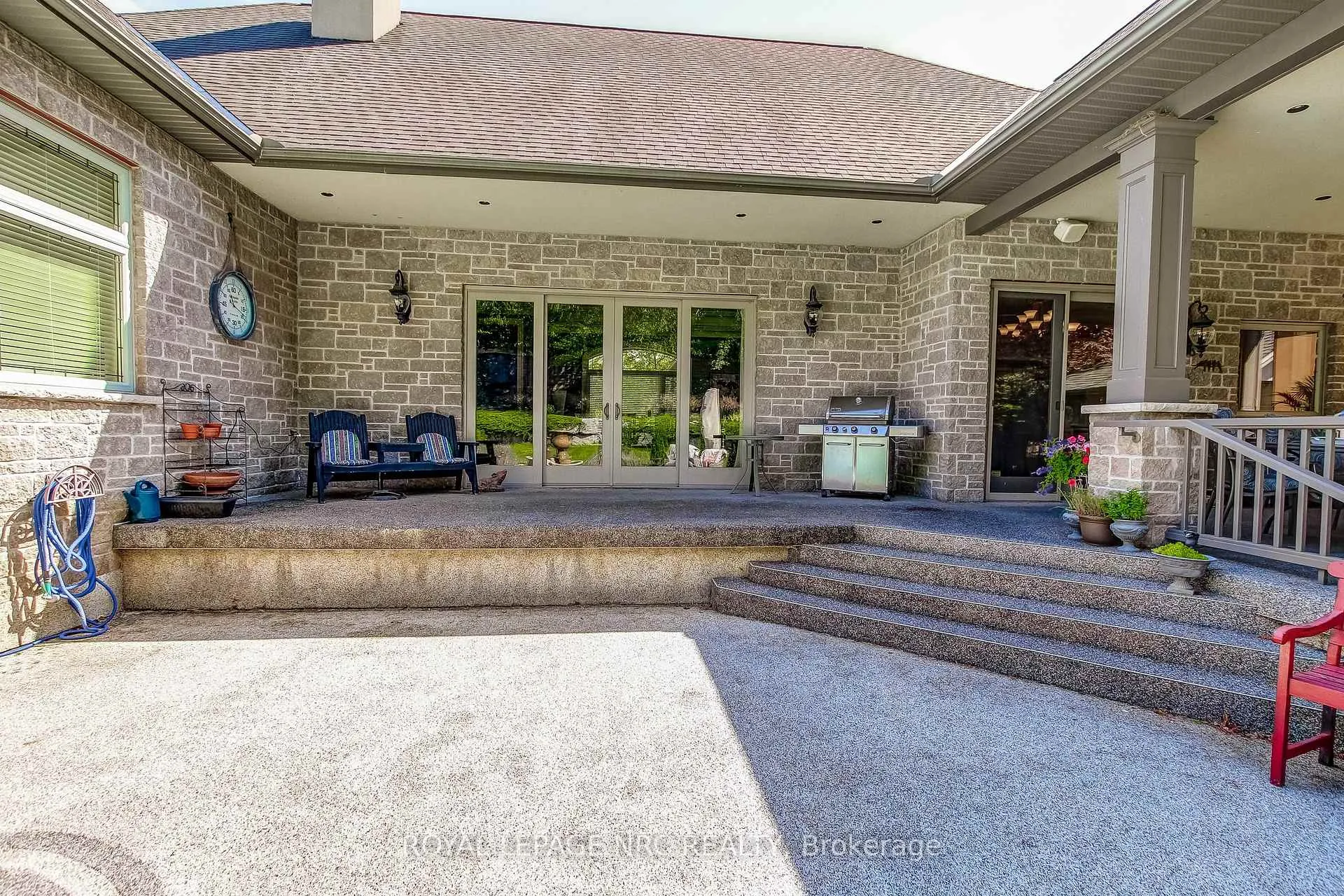 Photo 35 of 6725 Domenic Crescent, Niagara Falls, Stamford — HOMEH