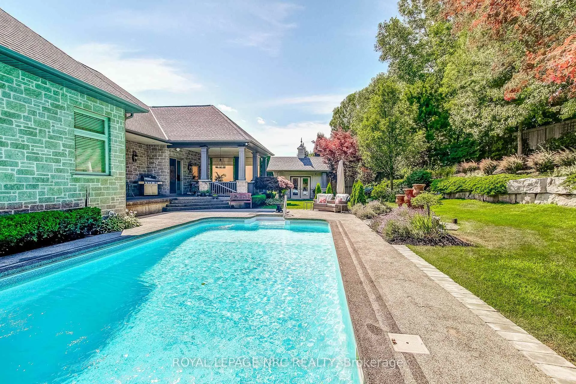 Photo 37 of 6725 Domenic Crescent, Niagara Falls, Stamford — HOMEH