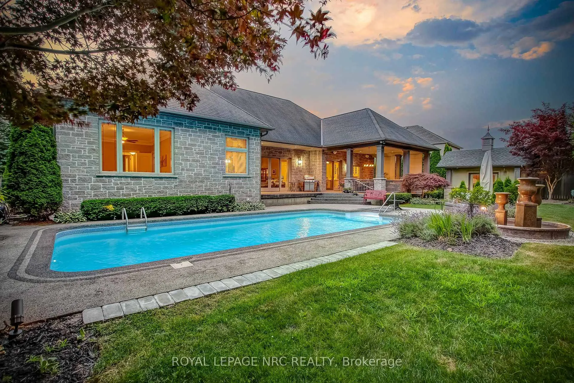 Photo 42 of 6725 Domenic Crescent, Niagara Falls, Stamford — HOMEH