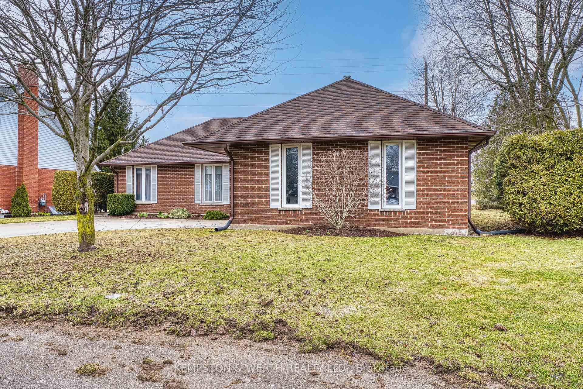 Photo 2 of 5 Windham Court, North Perth, Listowel — HOMEH
