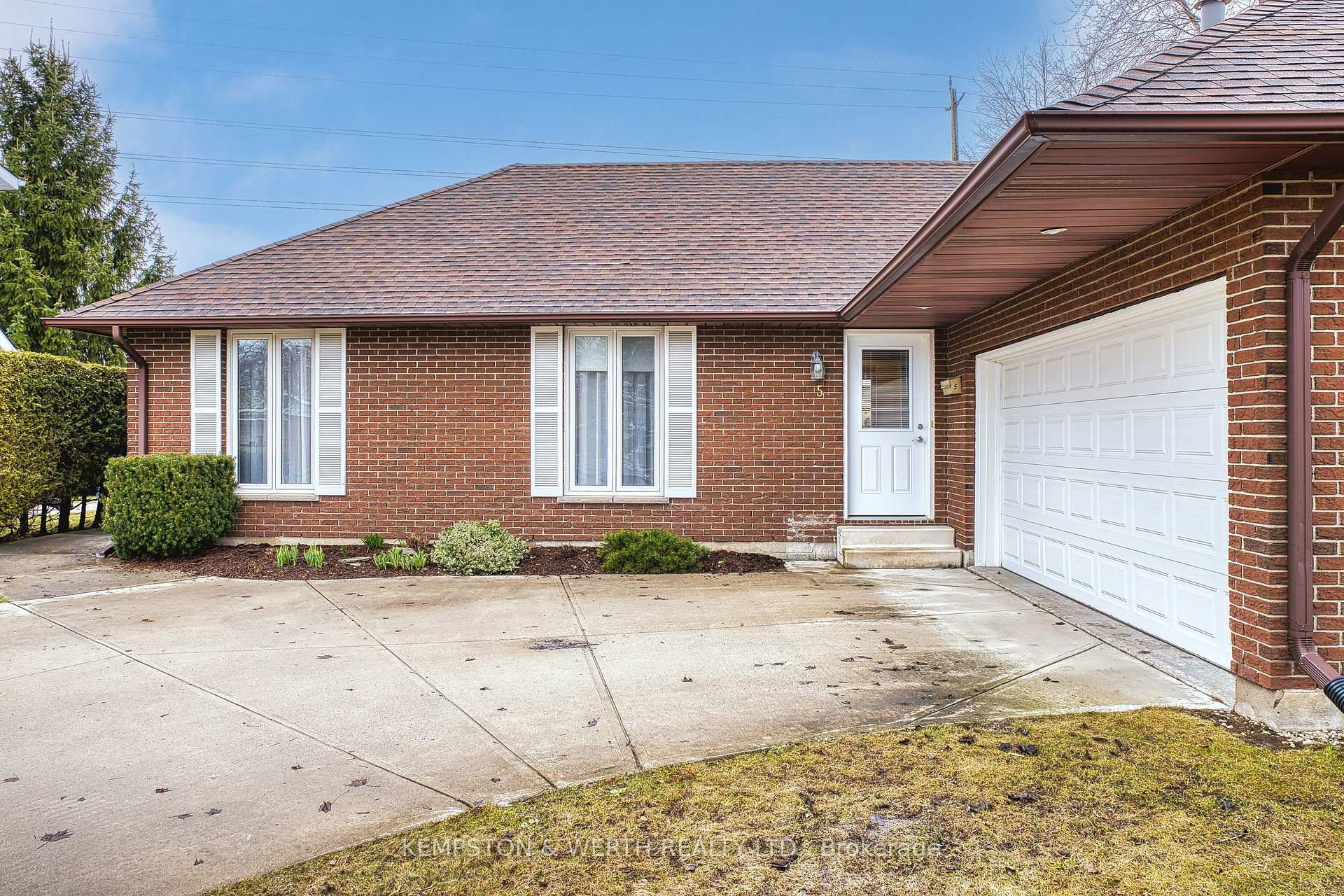 Photo 3 of 5 Windham Court, North Perth, Listowel — HOMEH