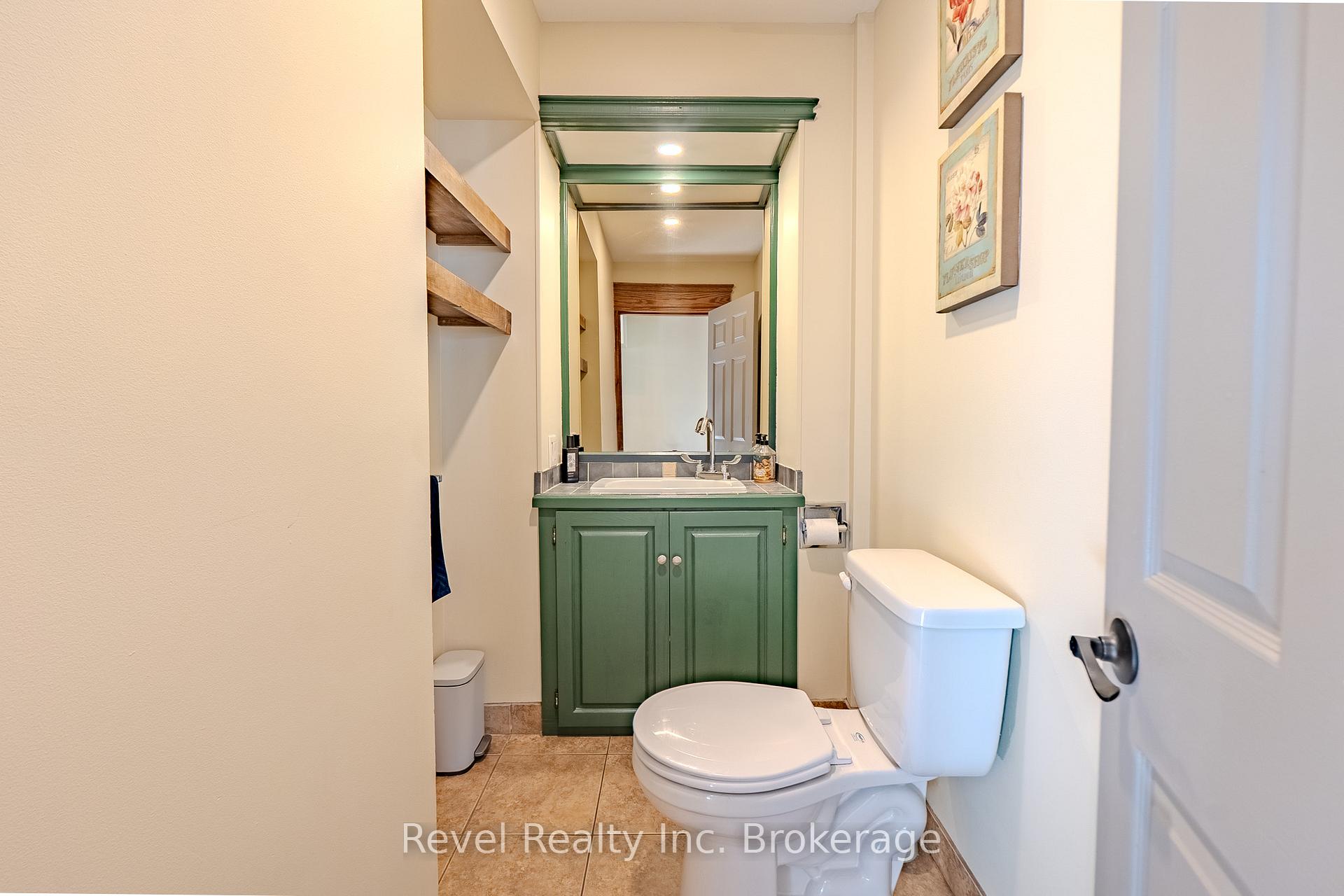 Photo 14 of 1006 Fraser Street, North Bay, Central — HOMEH
