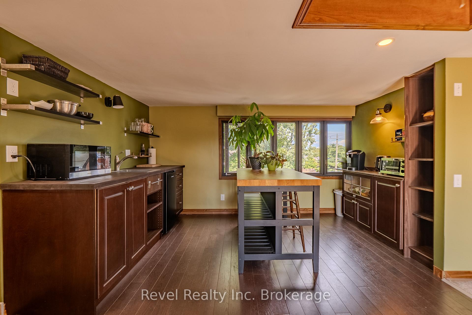 Photo 29 of 1006 Fraser Street, North Bay, Central — HOMEH