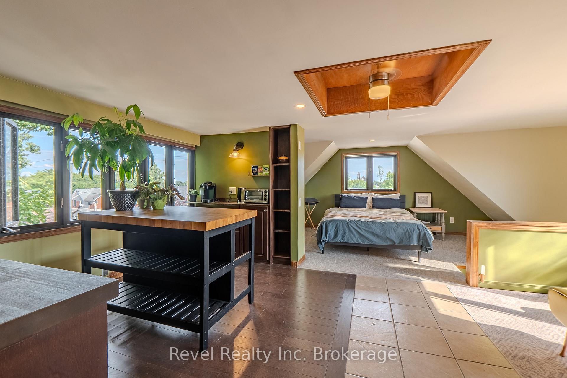 Photo 31 of 1006 Fraser Street, North Bay, Central — HOMEH