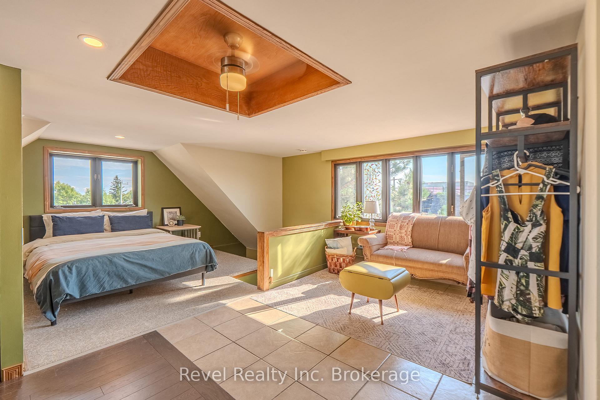 Photo 33 of 1006 Fraser Street, North Bay, Central — HOMEH