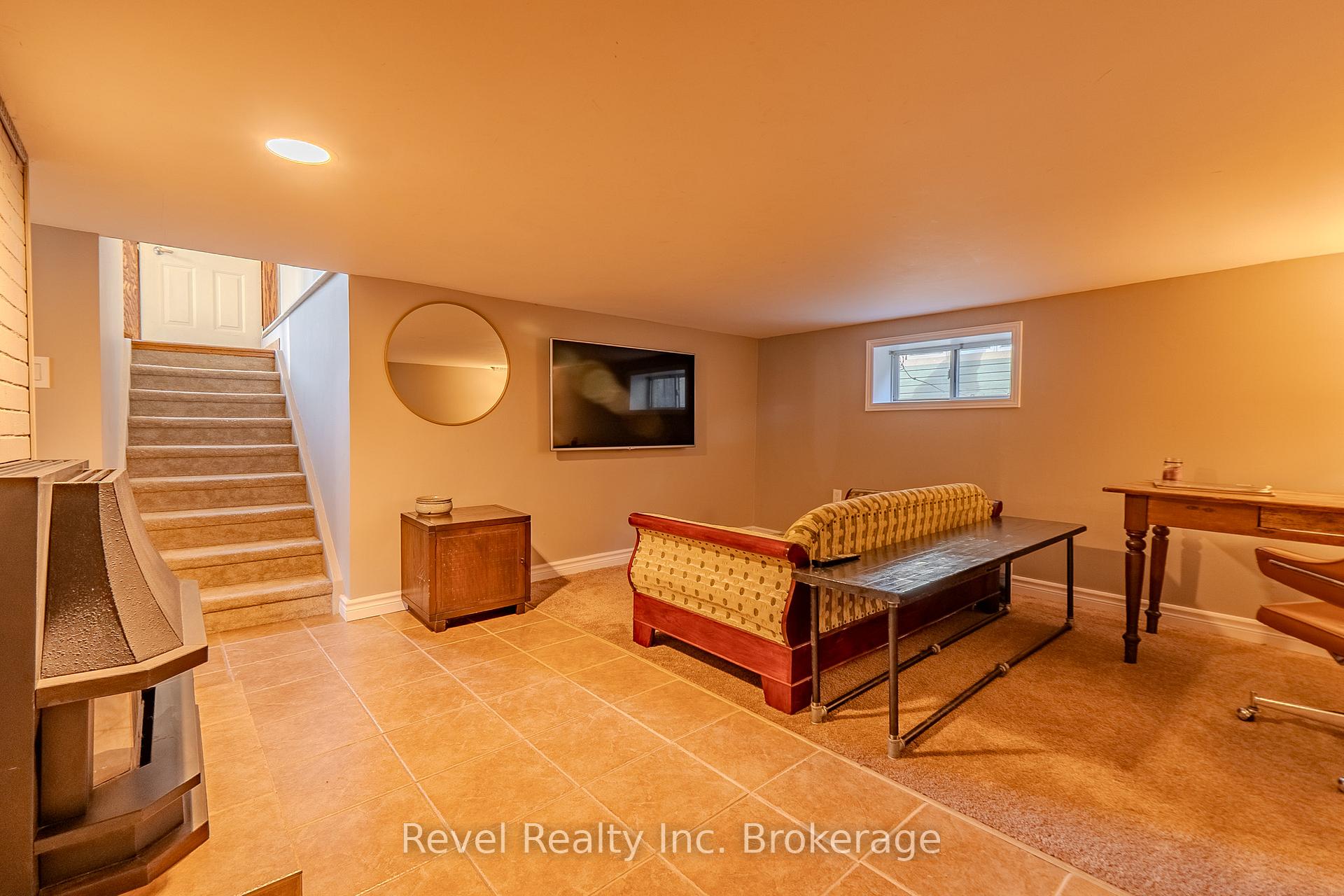 Photo 34 of 1006 Fraser Street, North Bay, Central — HOMEH