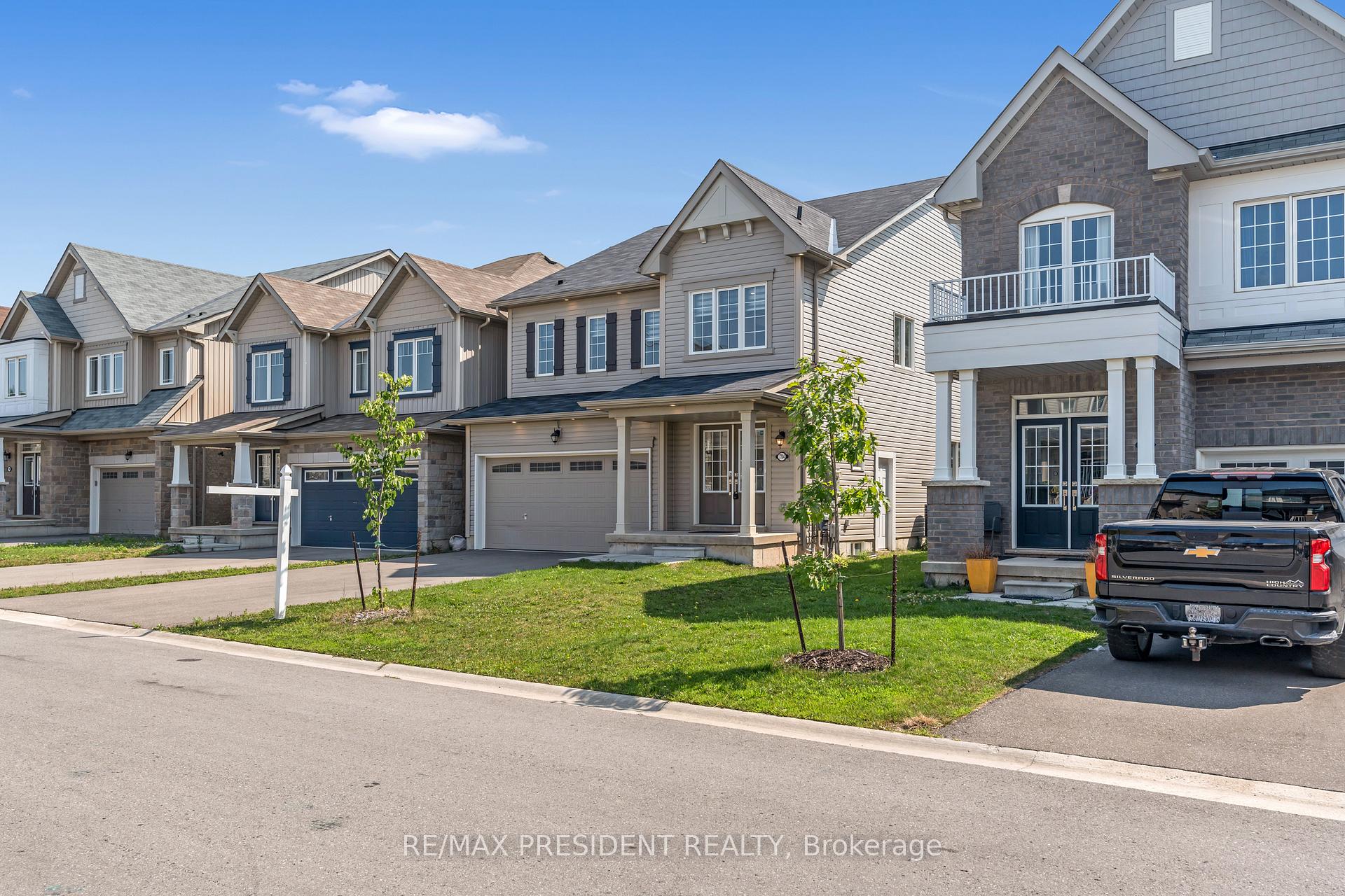 Photo 2 of 7704 Tupelo Crescent, Niagara Falls, Brown — HOMEH