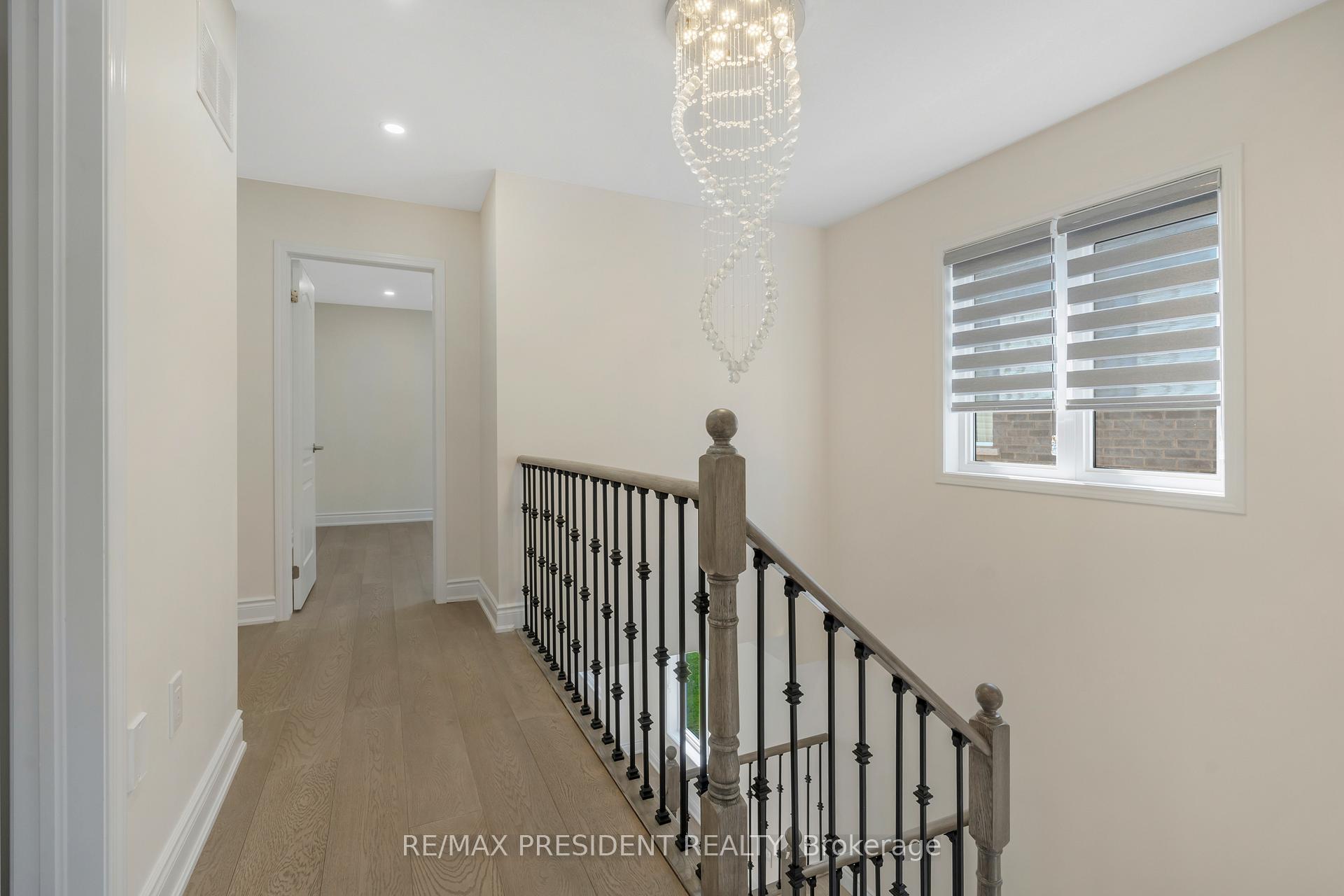 Photo 14 of 7704 Tupelo Crescent, Niagara Falls, Brown — HOMEH