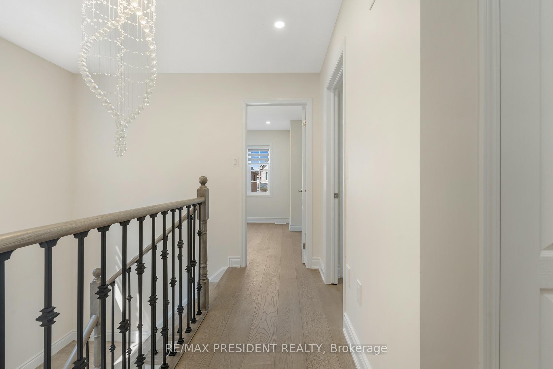 Photo 15 of 7704 Tupelo Crescent, Niagara Falls, Brown — HOMEH