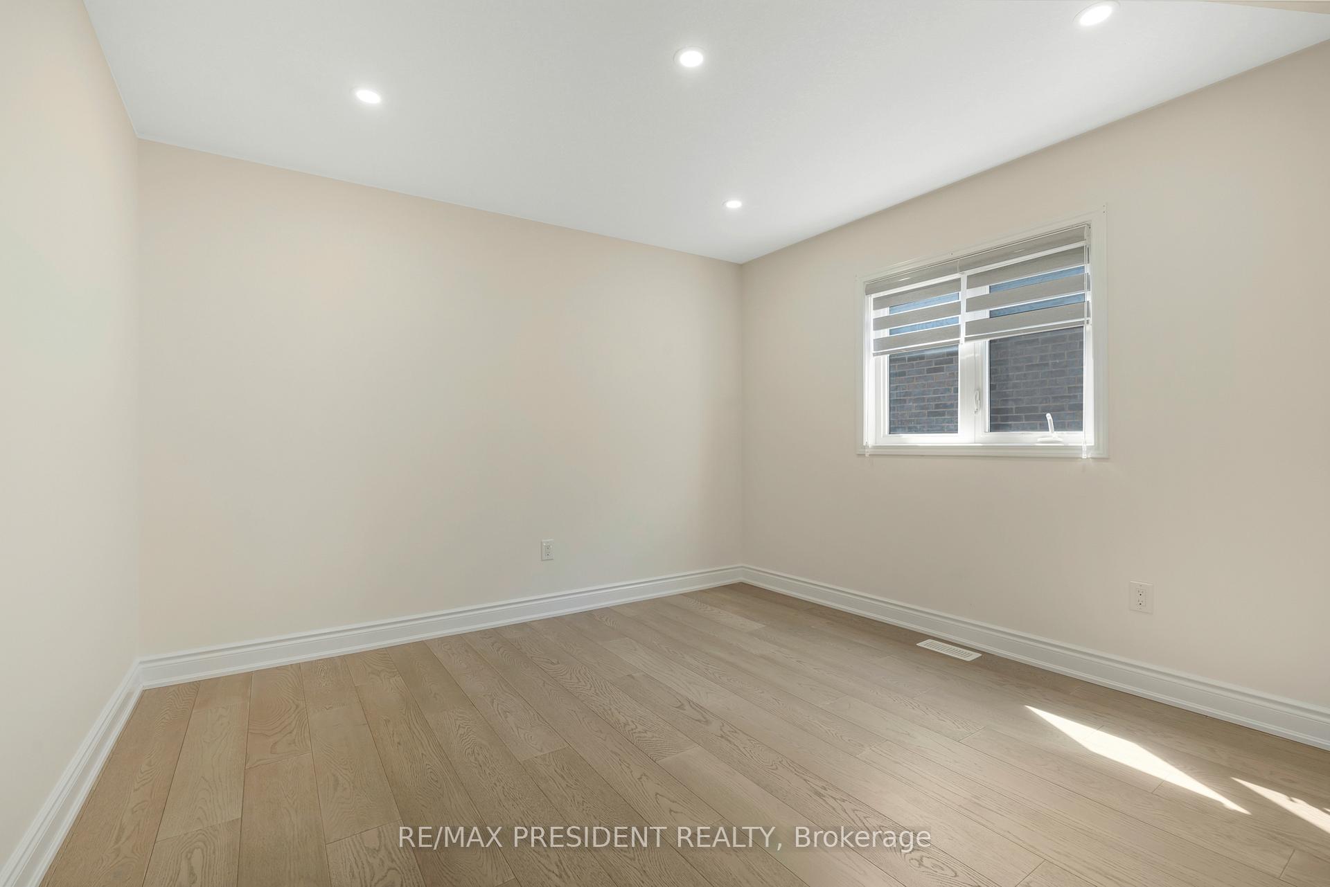 Photo 21 of 7704 Tupelo Crescent, Niagara Falls, Brown — HOMEH