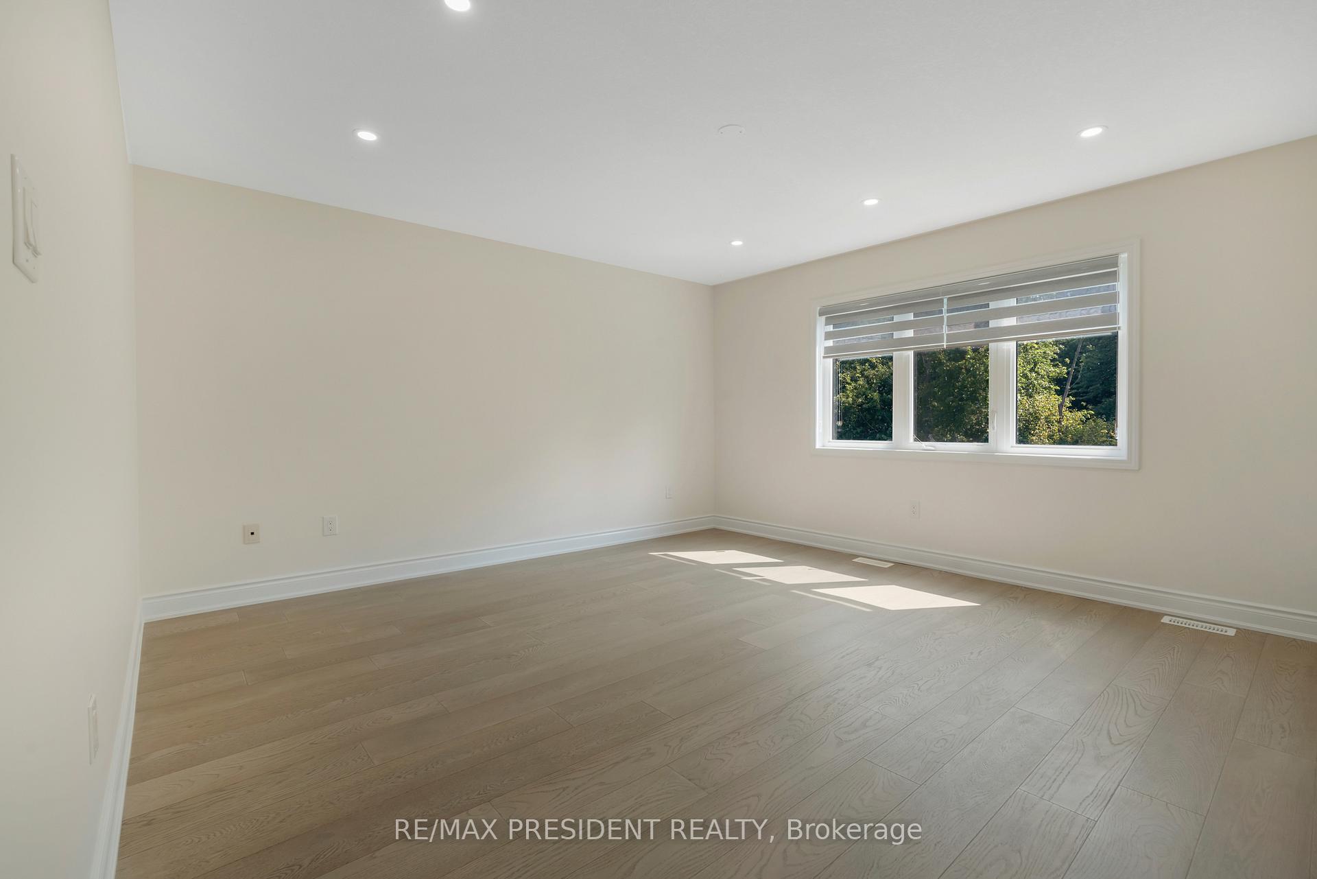 Photo 26 of 7704 Tupelo Crescent, Niagara Falls, Brown — HOMEH