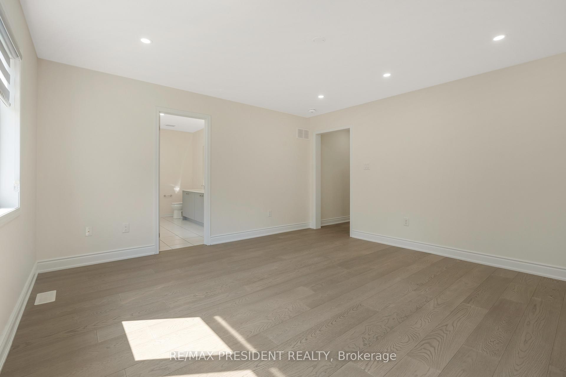 Photo 27 of 7704 Tupelo Crescent, Niagara Falls, Brown — HOMEH