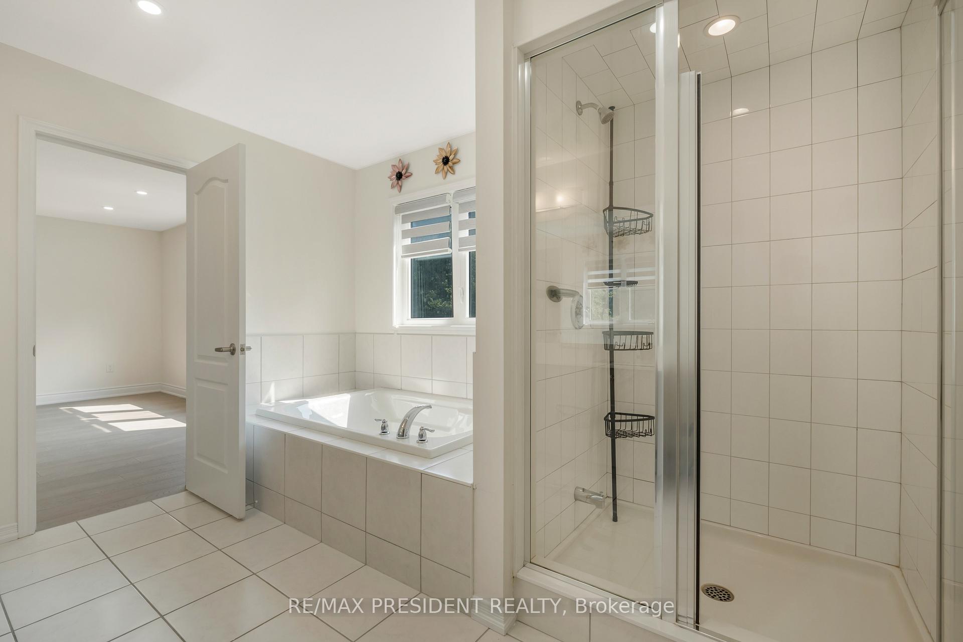 Photo 29 of 7704 Tupelo Crescent, Niagara Falls, Brown — HOMEH
